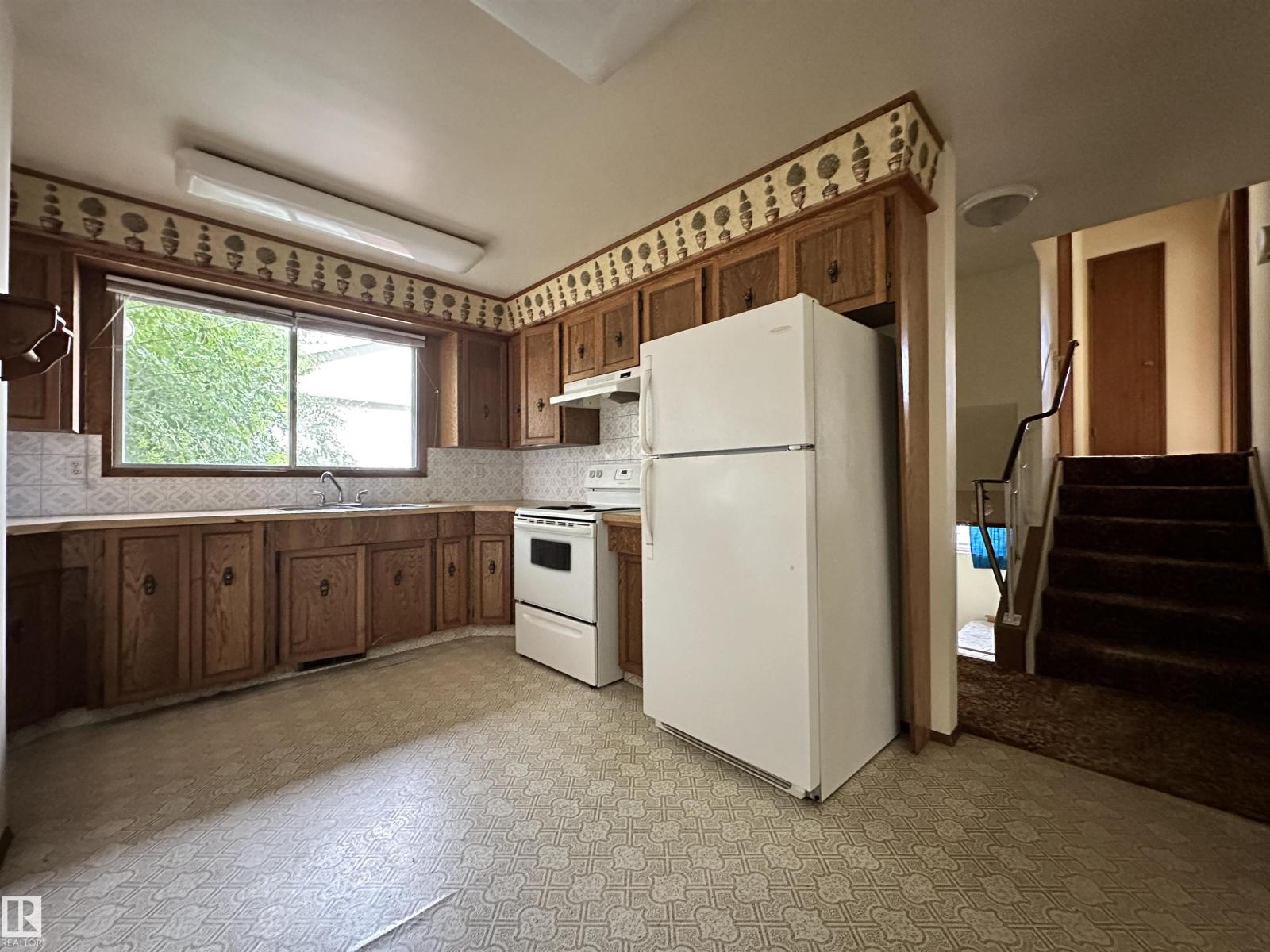 8515 86 Av Nw, Edmonton, Alberta  T6C 1J4 - Photo 6 - E4457046