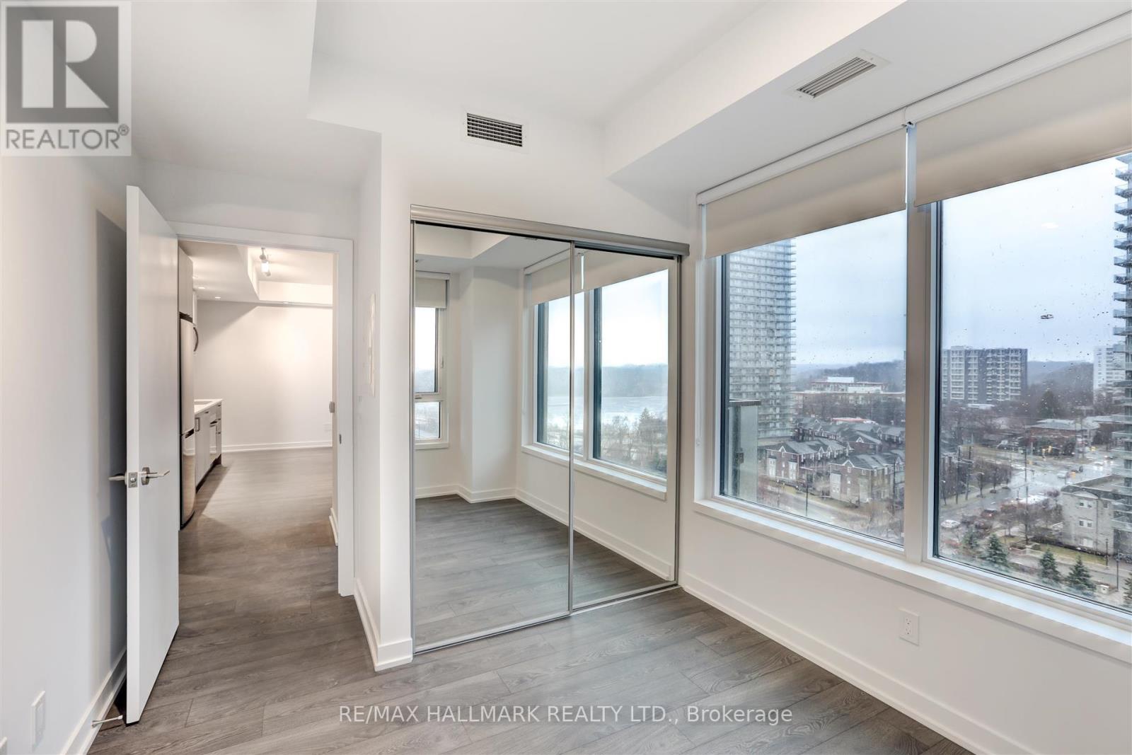 1502 - 1928 Lake Shore Boulevard W, Toronto, Ontario  M6S 0B1 - Photo 10 - W12394444