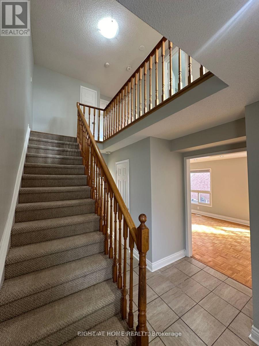 Upper - 56 Stanwell Drive, Brampton, Ontario  L6Z 3Y6 - Photo 6 - W12394485
