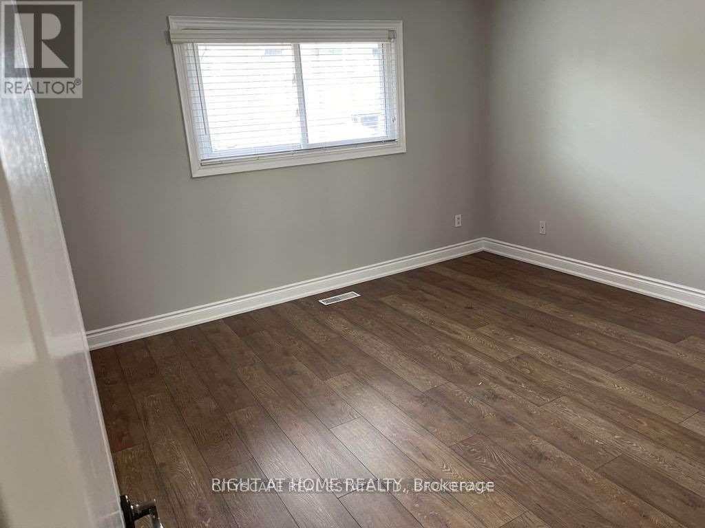Upper - 28 Major Oaks Drive, Brampton, Ontario  L6V 3K2 - Photo 6 - W12394488