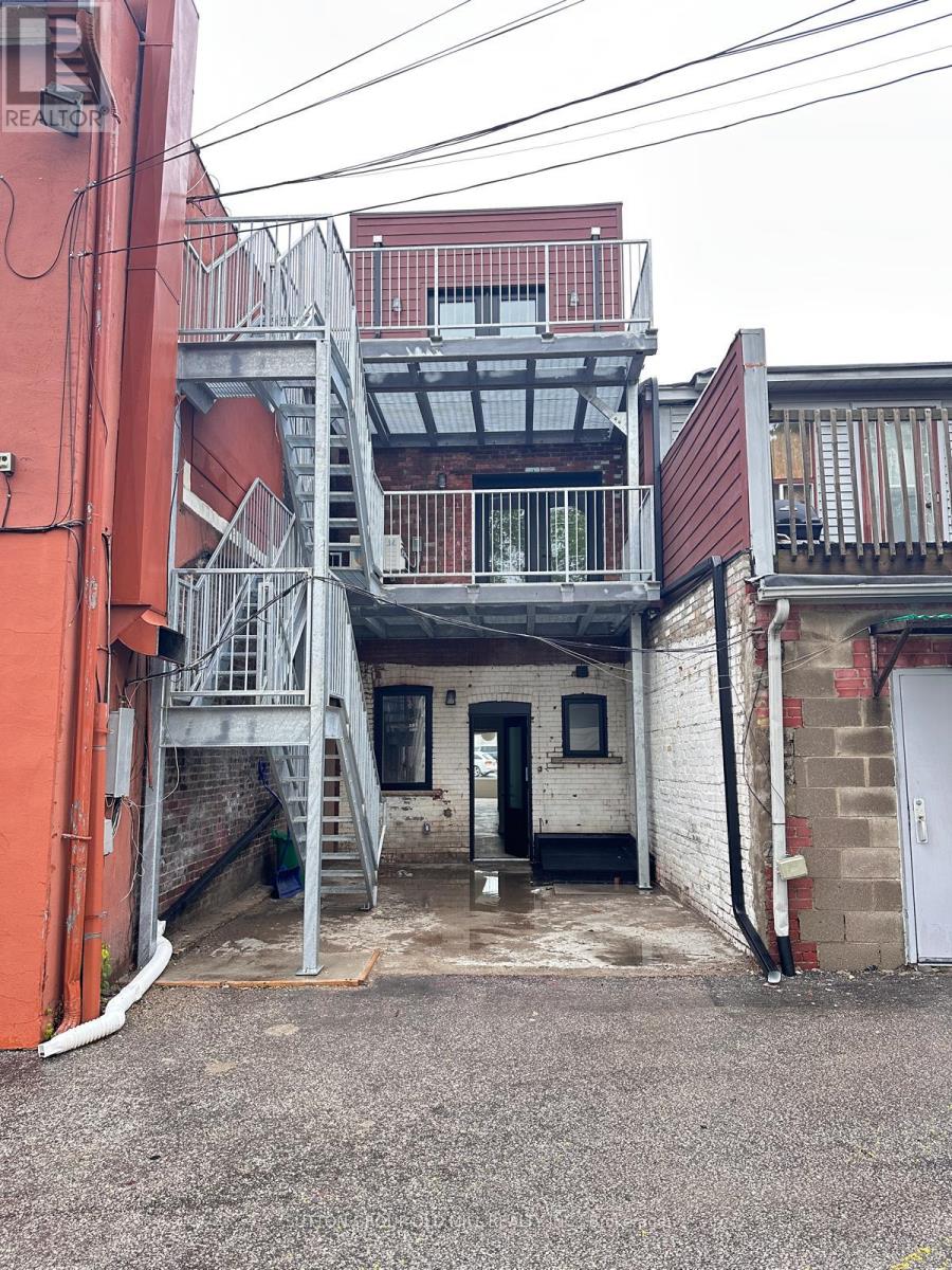 Main Floor - 3293 Dundas Street W, Toronto, Ontario  M6P 2A5 - Photo 12 - W12394511