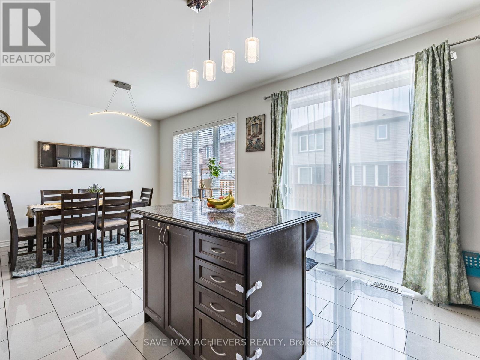 12 Emerald Coast Trail, Brampton (Northwest Brampton), Ontario  L7A 5A7 - Photo 21 - W12394518