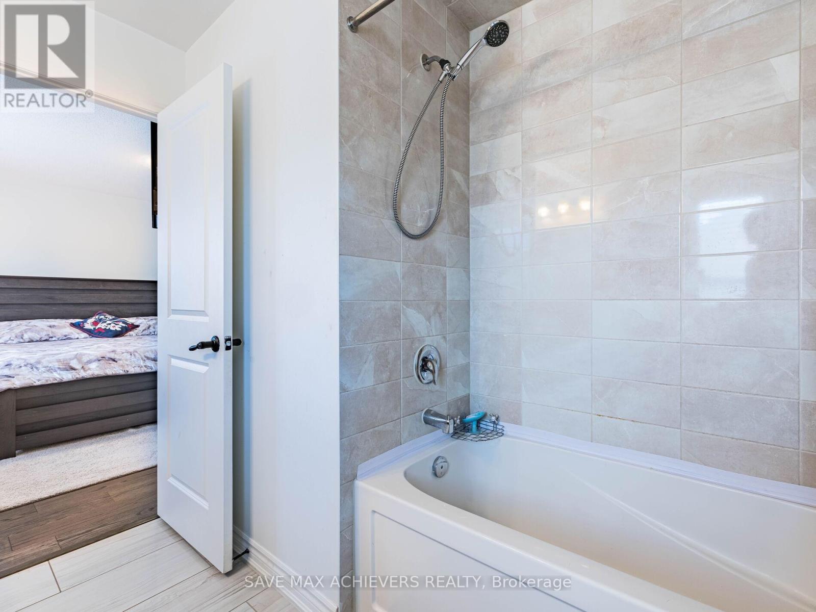12 Emerald Coast Trail, Brampton (Northwest Brampton), Ontario  L7A 5A7 - Photo 41 - W12394518