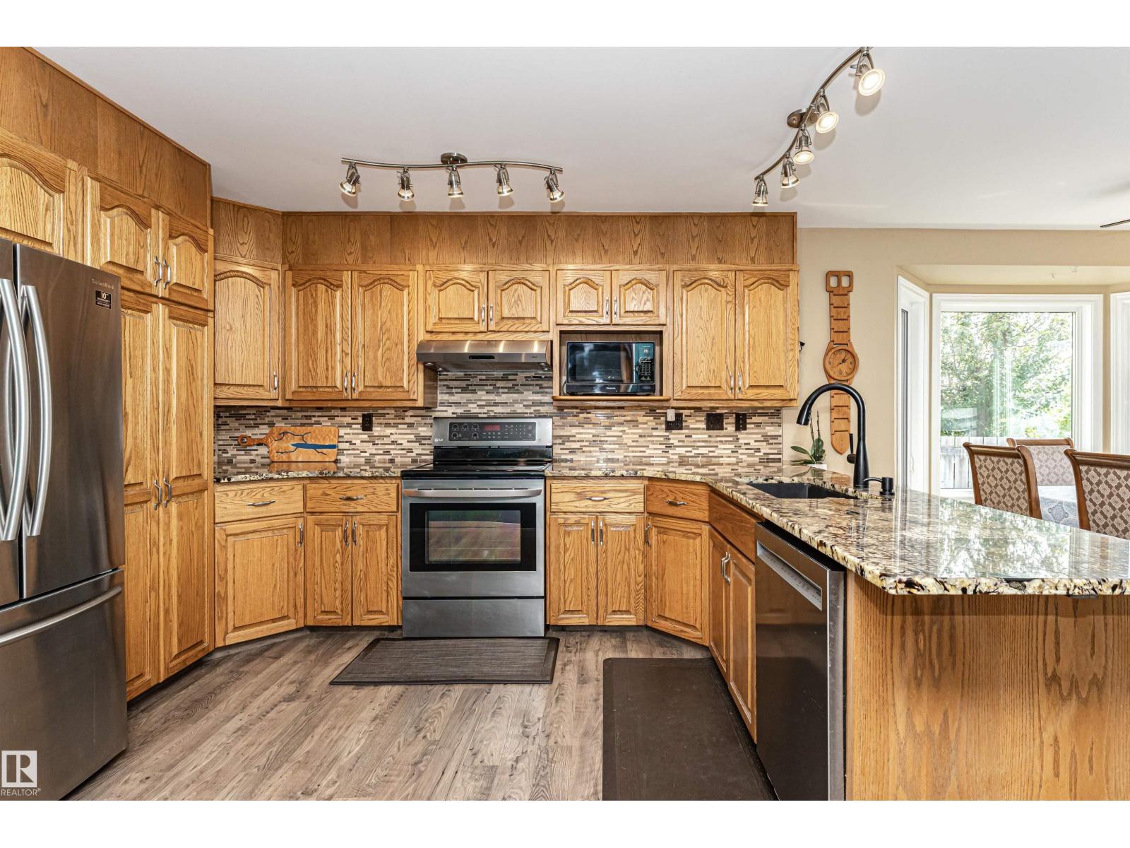 9007 102 Av, Morinville, Alberta  T8R 1B5 - Photo 13 - E4457053