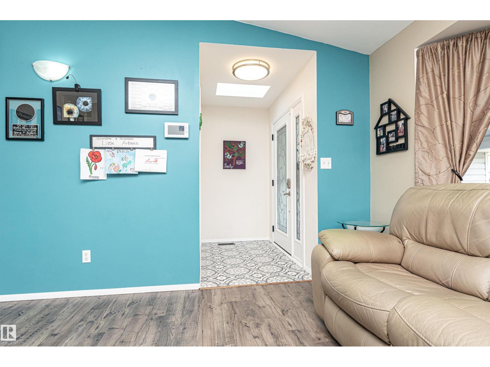 9007 102 Av, Morinville, Alberta  T8R 1B5 - Photo 6 - E4457053