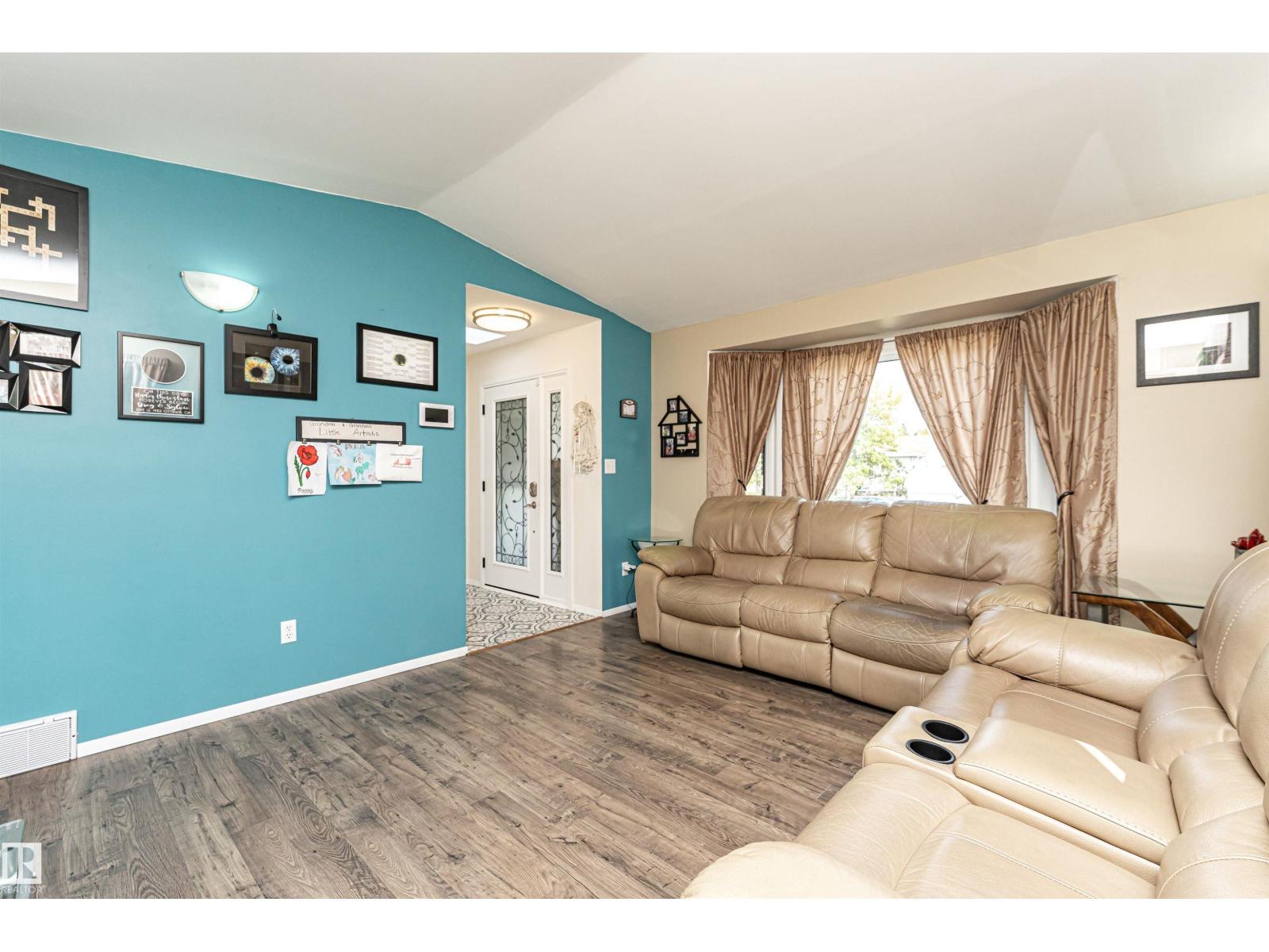 9007 102 Av, Morinville, Alberta  T8R 1B5 - Photo 7 - E4457053