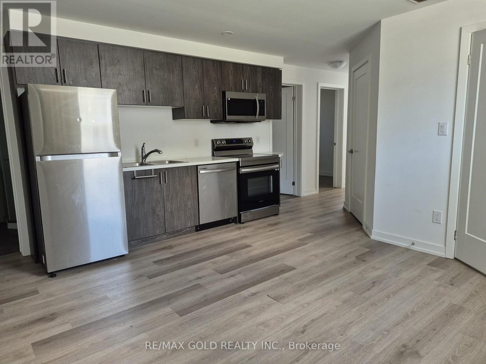 812 - 4263 Fourth Avenue, Niagara Falls (Downtown), Ontario  L2E 0C2 - Photo 25 - X12394493