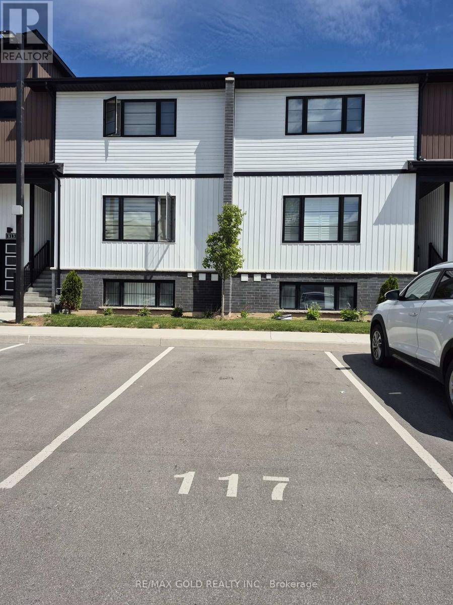 812 - 4263 Fourth Avenue, Niagara Falls (Downtown), Ontario  L2E 0C2 - Photo 8 - X12394493