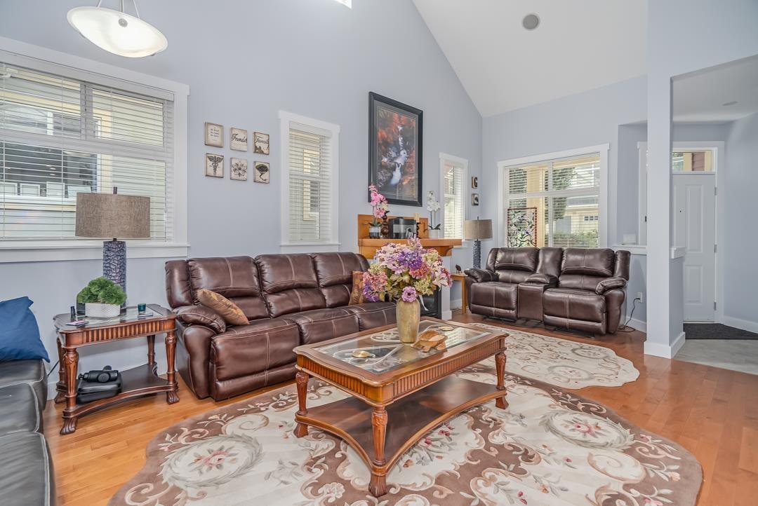 Property at 9 15255 36 AVENUE image 2