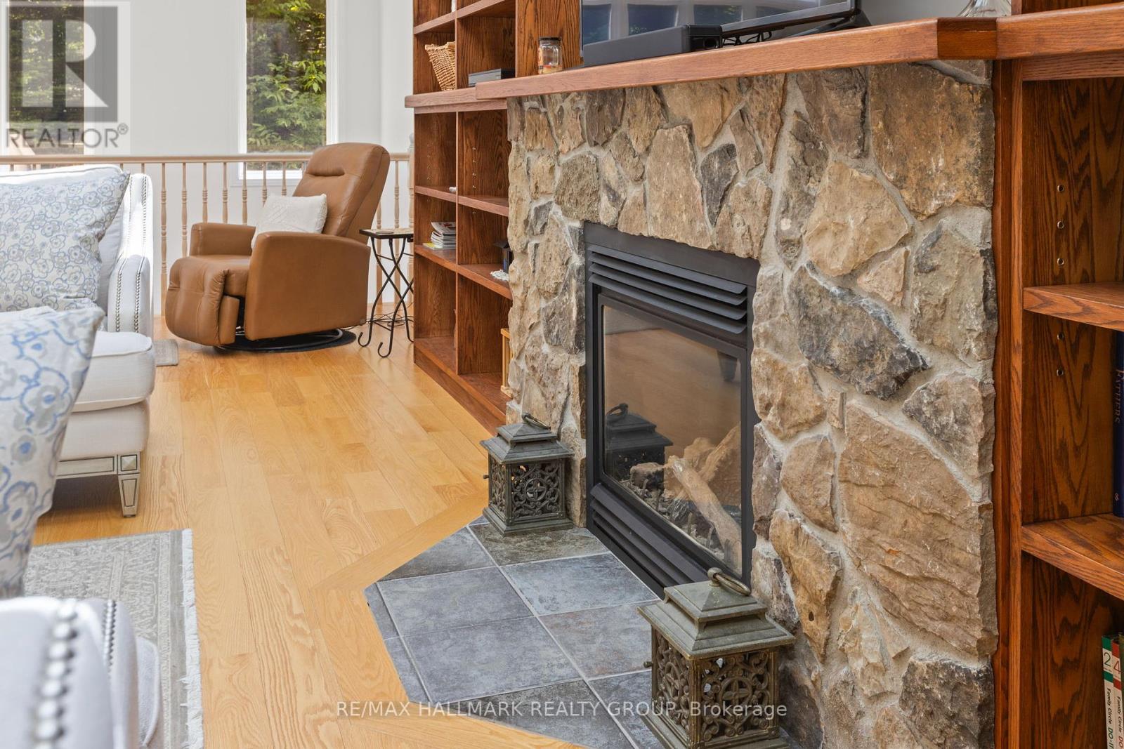 6431 Clingin Lane, Ottawa, Ontario  K4M 1B3 - Photo 8 - X12394644