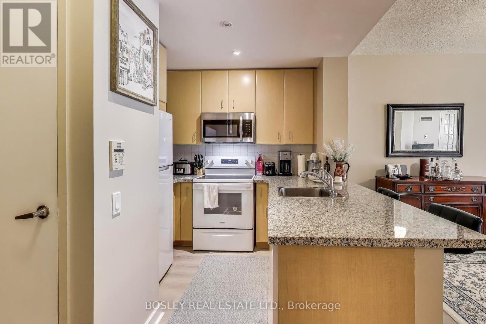 1007 - 85 Bloor Street E, Toronto, Ontario  M4W 3Y1 - Photo 9 - C12394539