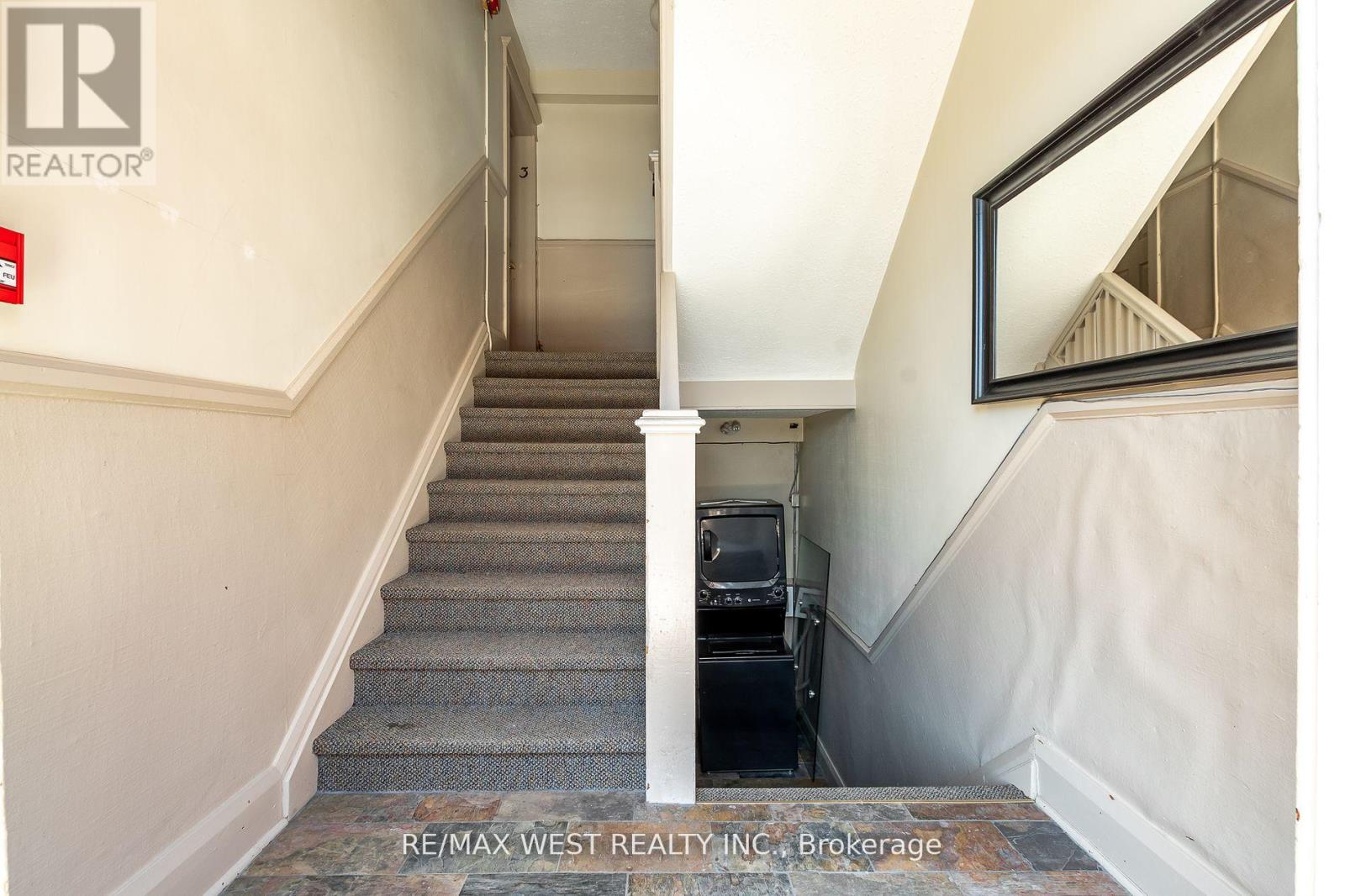 Bldg 1 - 9 Humewood Drive, Toronto, Ontario  M6C 1C9 - Photo 31 - C12394626