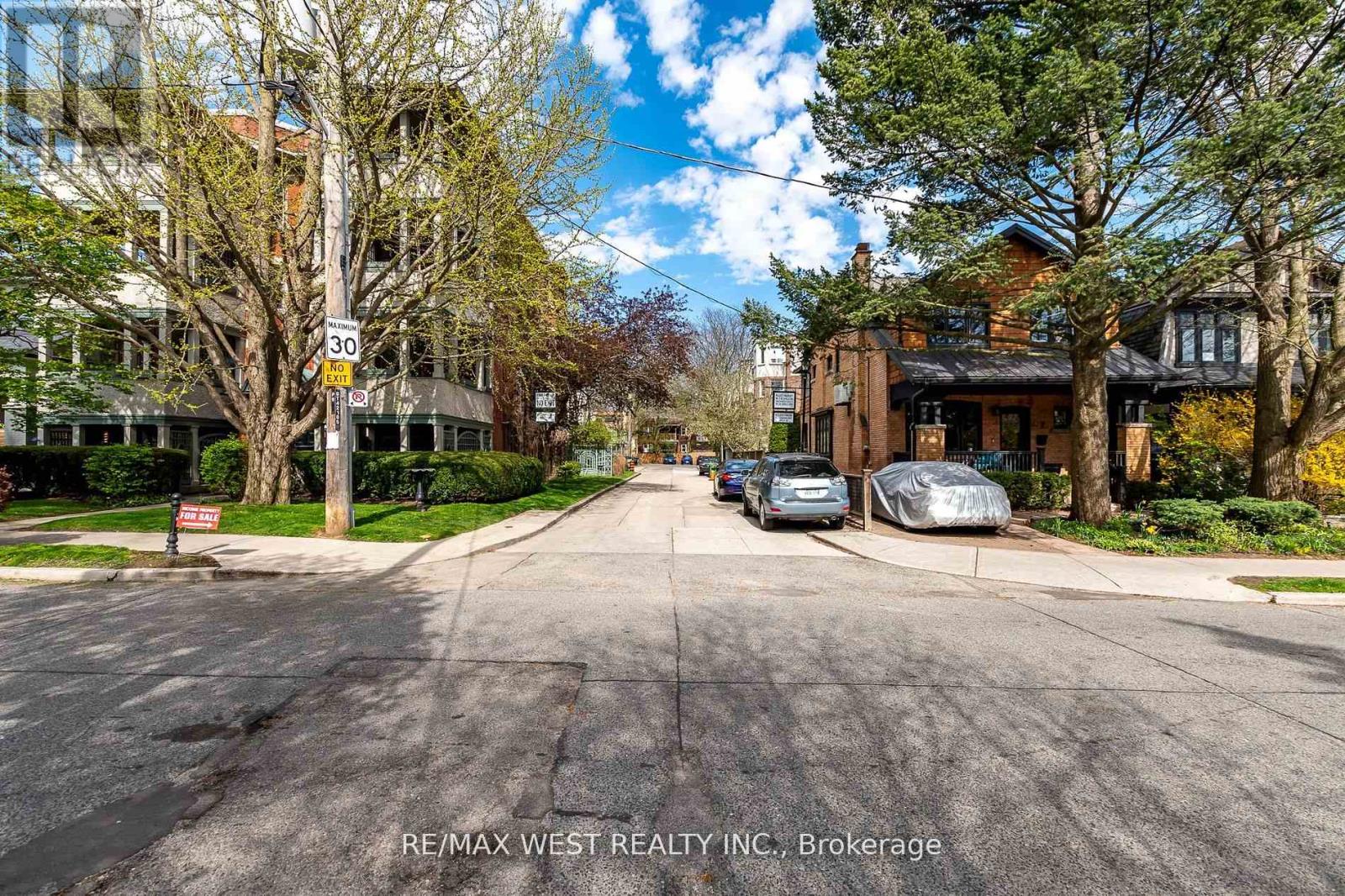 Bldg 1 - 9 Humewood Drive, Toronto, Ontario  M6C 1C9 - Photo 38 - C12394626