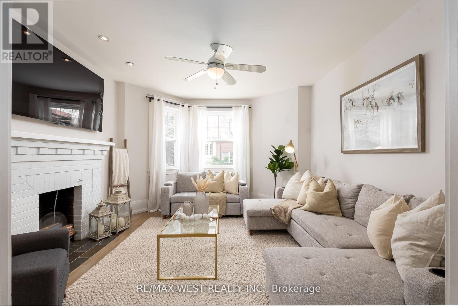 Bldg 1 - 9 Humewood Drive, Toronto, Ontario  M6C 1C9 - Photo 6 - C12394626