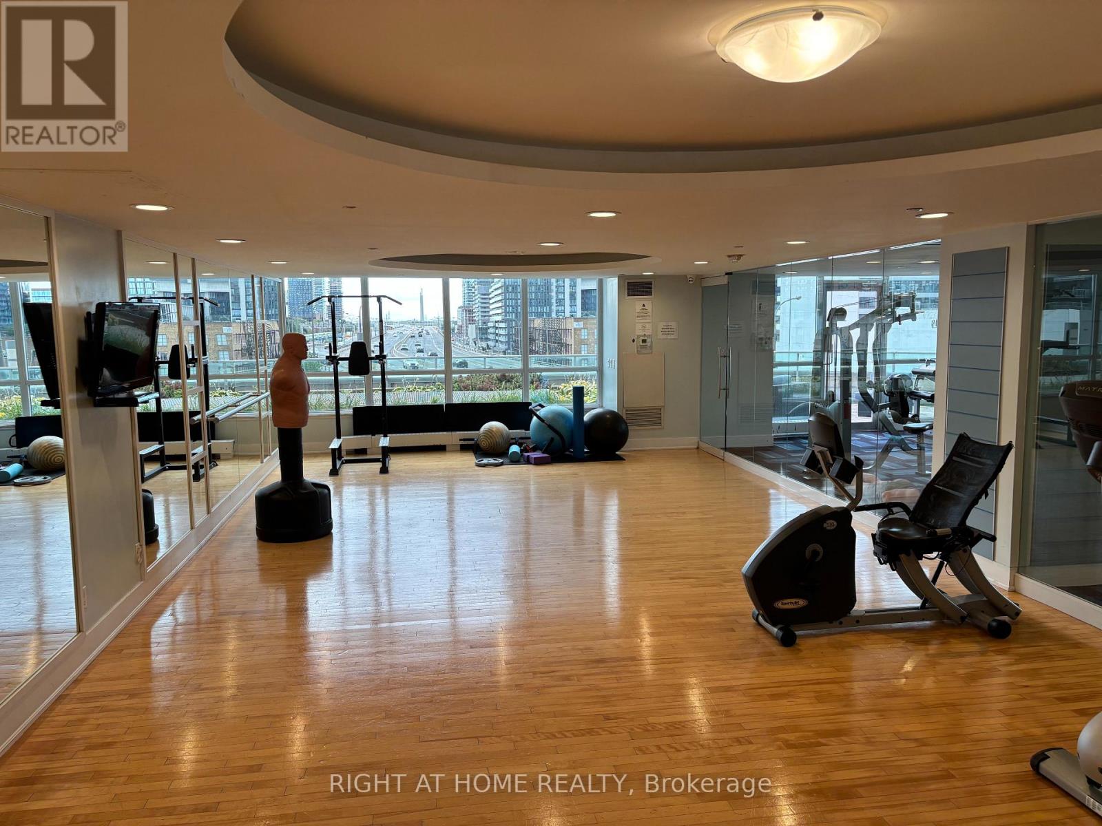 2404 - 18 Yonge Street, Toronto, Ontario  M5E 1Z8 - Photo 14 - C12394635