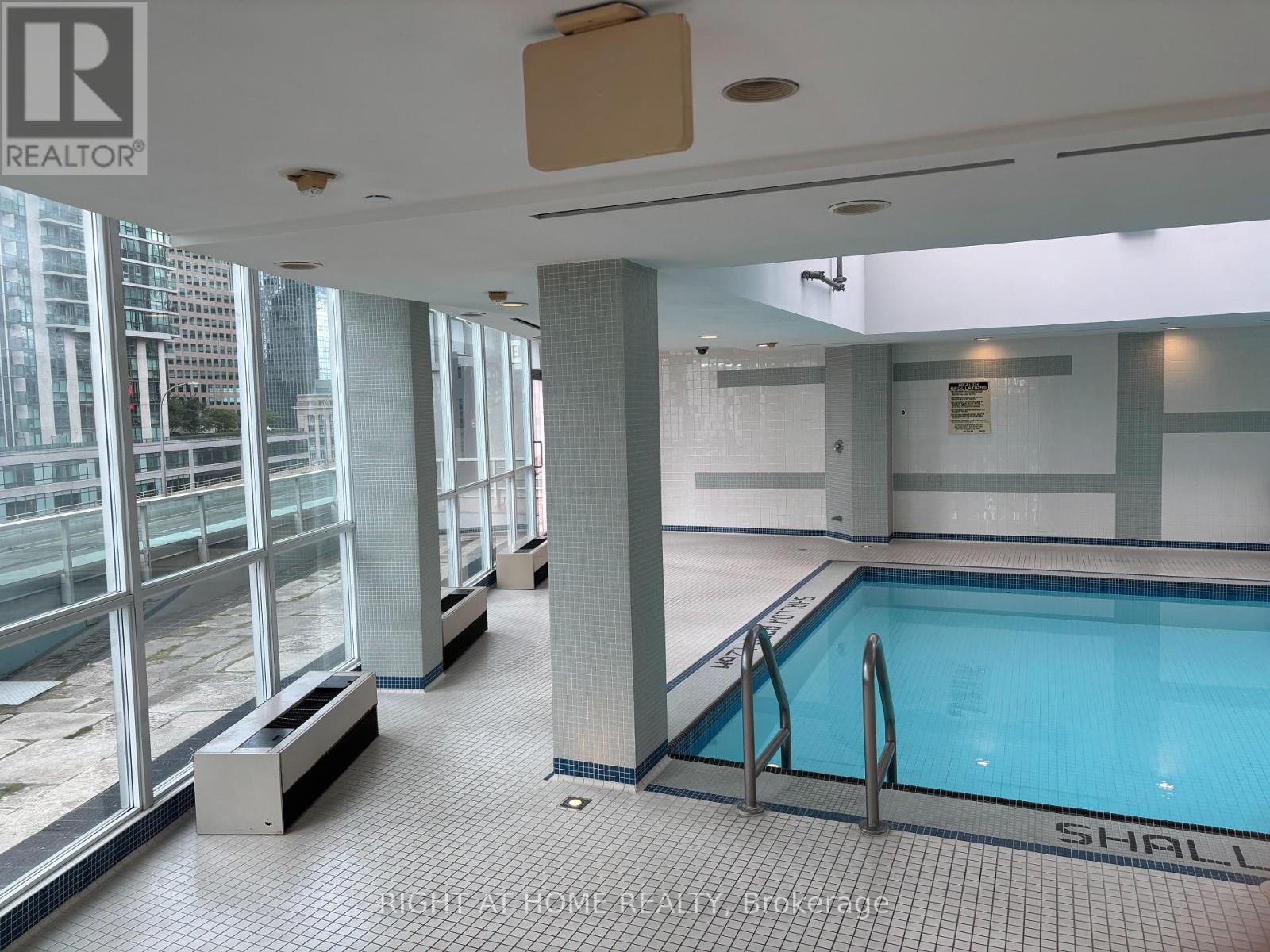 2404 - 18 Yonge Street, Toronto, Ontario  M5E 1Z8 - Photo 15 - C12394635