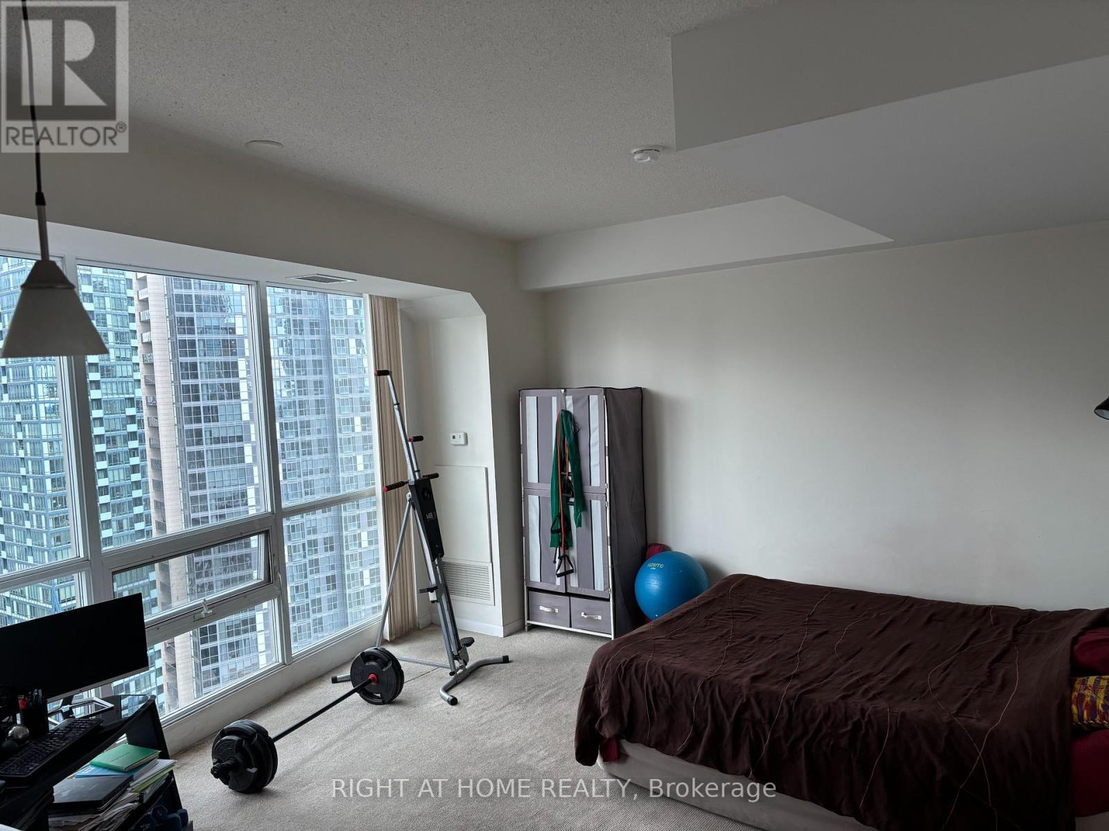 2404 - 18 Yonge Street, Toronto, Ontario  M5E 1Z8 - Photo 5 - C12394635
