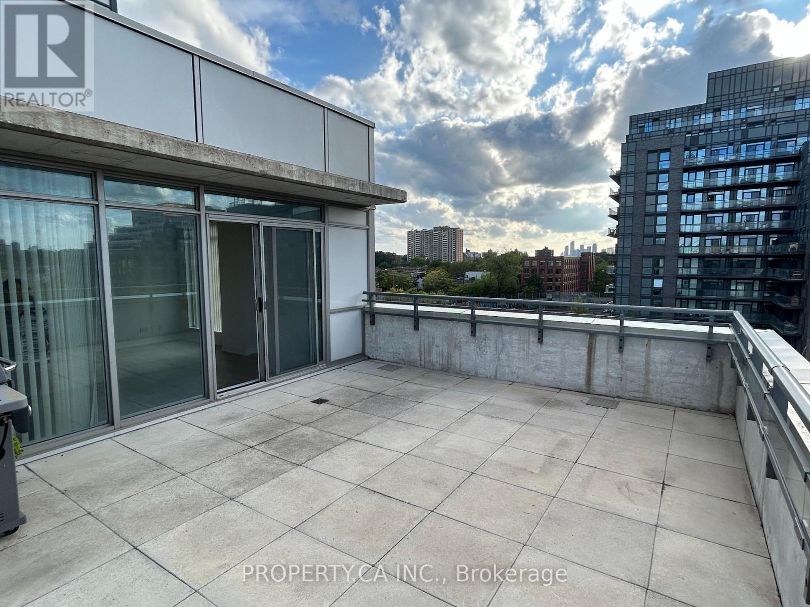 622 - 20 Minowan Miikan Lane, Toronto, Ontario  M6J 0E5 - Photo 4 - C12394669