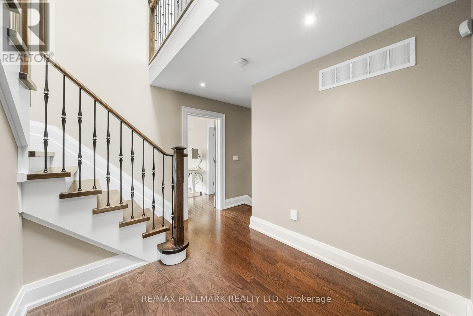 19 Hycrest Avenue, Toronto (Willowdale East), Ontario  M2N 5G2 - Photo 18 - C12394671