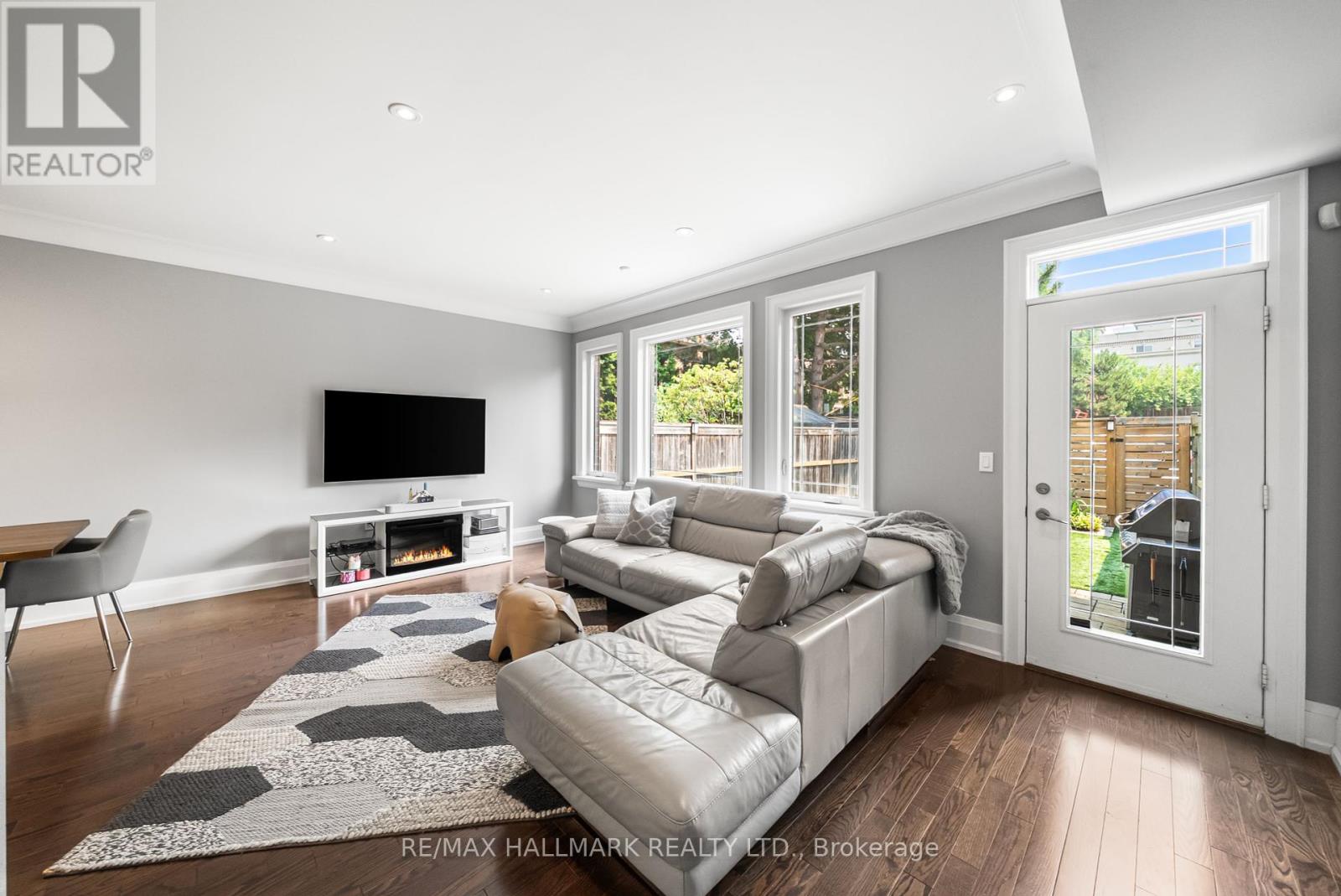 19 Hycrest Avenue, Toronto (Willowdale East), Ontario  M2N 5G2 - Photo 7 - C12394671