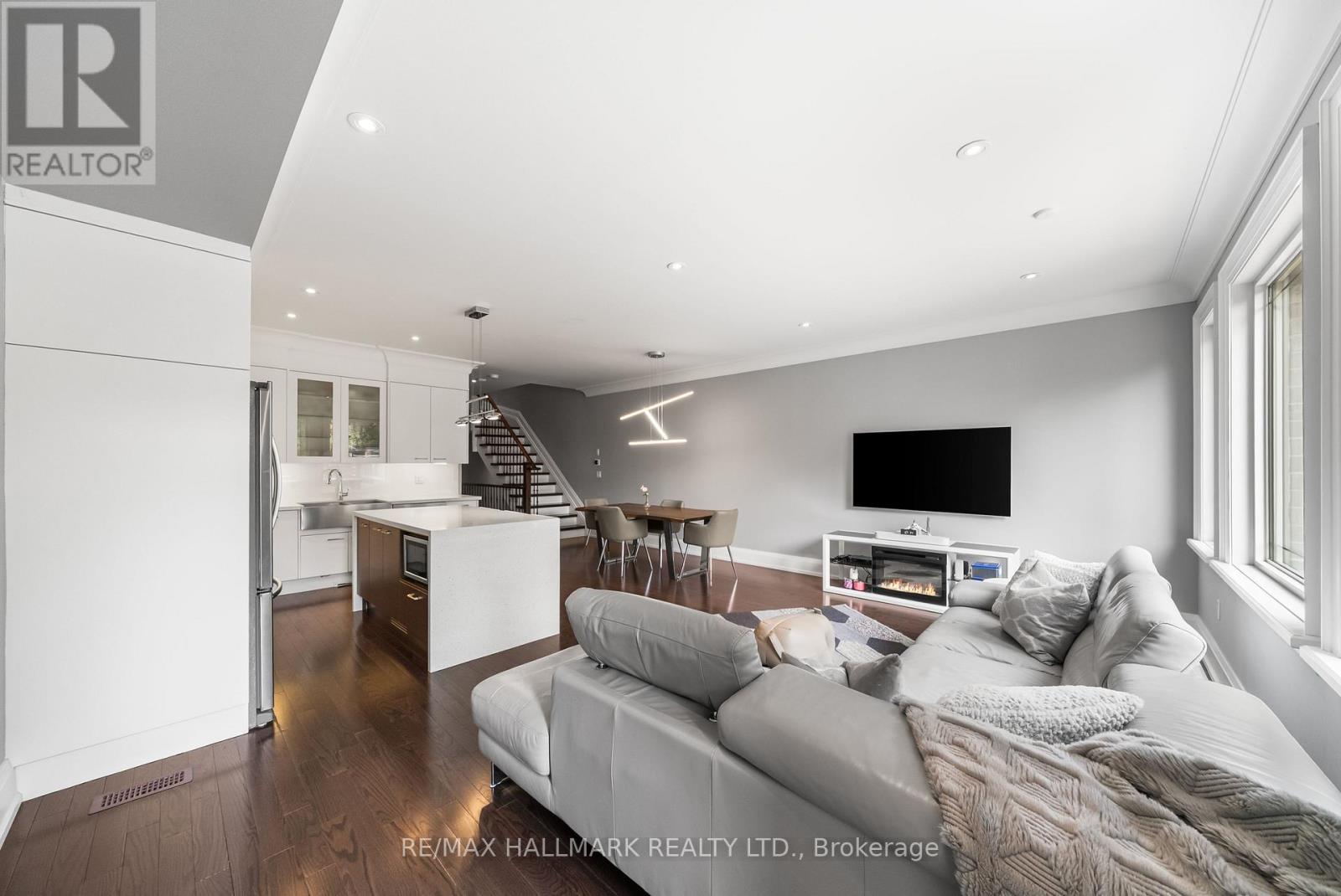 19 Hycrest Avenue, Toronto (Willowdale East), Ontario  M2N 5G2 - Photo 8 - C12394671
