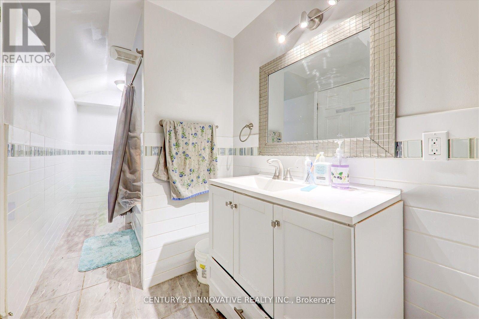 560 Steeple Hill, Pickering (Woodlands), Ontario  L1V 5Z3 - Photo 34 - E12394537