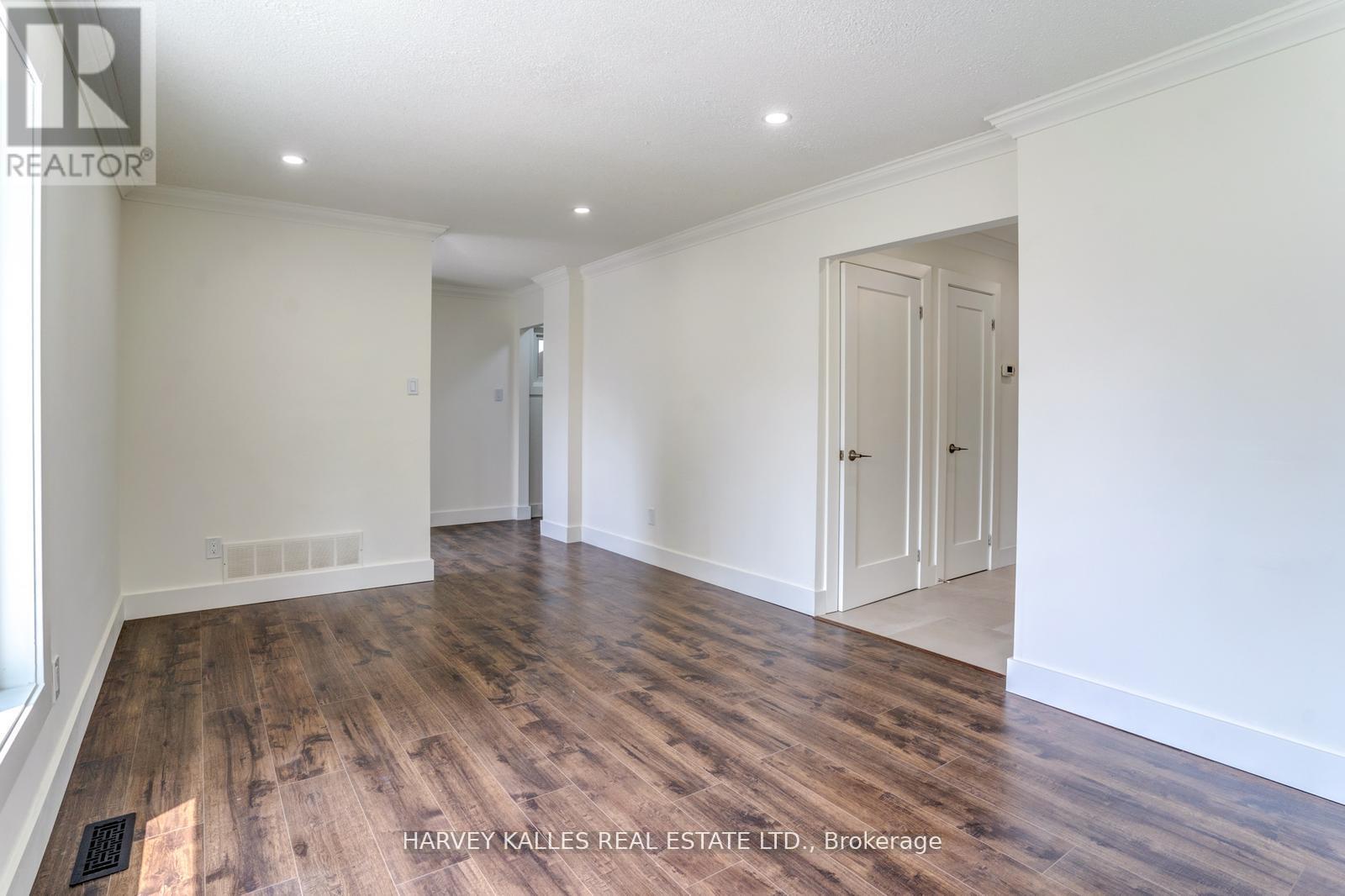 10 Tunmead Square, Toronto, Ontario  M1B 1W9 - Photo 14 - E12394581