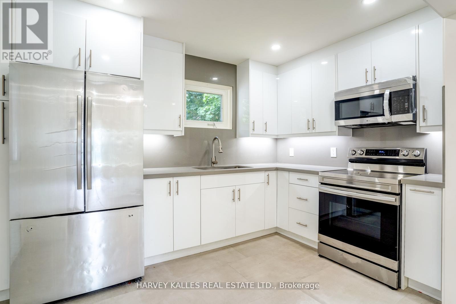 10 Tunmead Square, Toronto, Ontario  M1B 1W9 - Photo 18 - E12394581