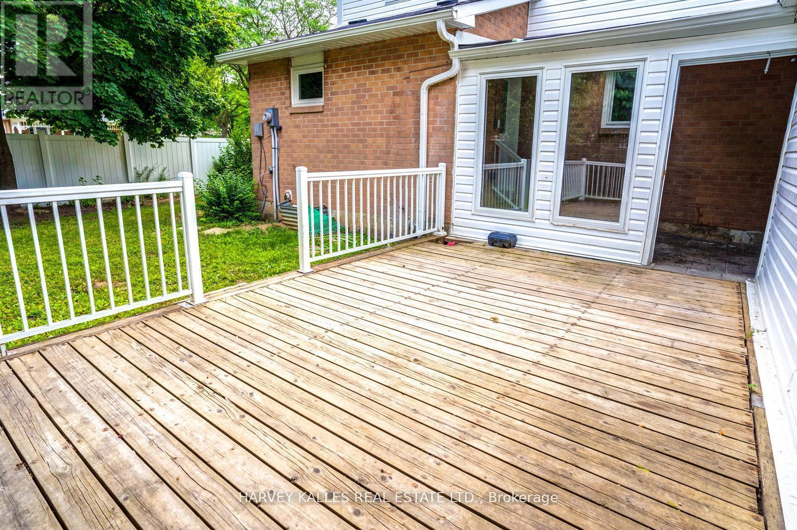 10 Tunmead Square, Toronto, Ontario  M1B 1W9 - Photo 42 - E12394581