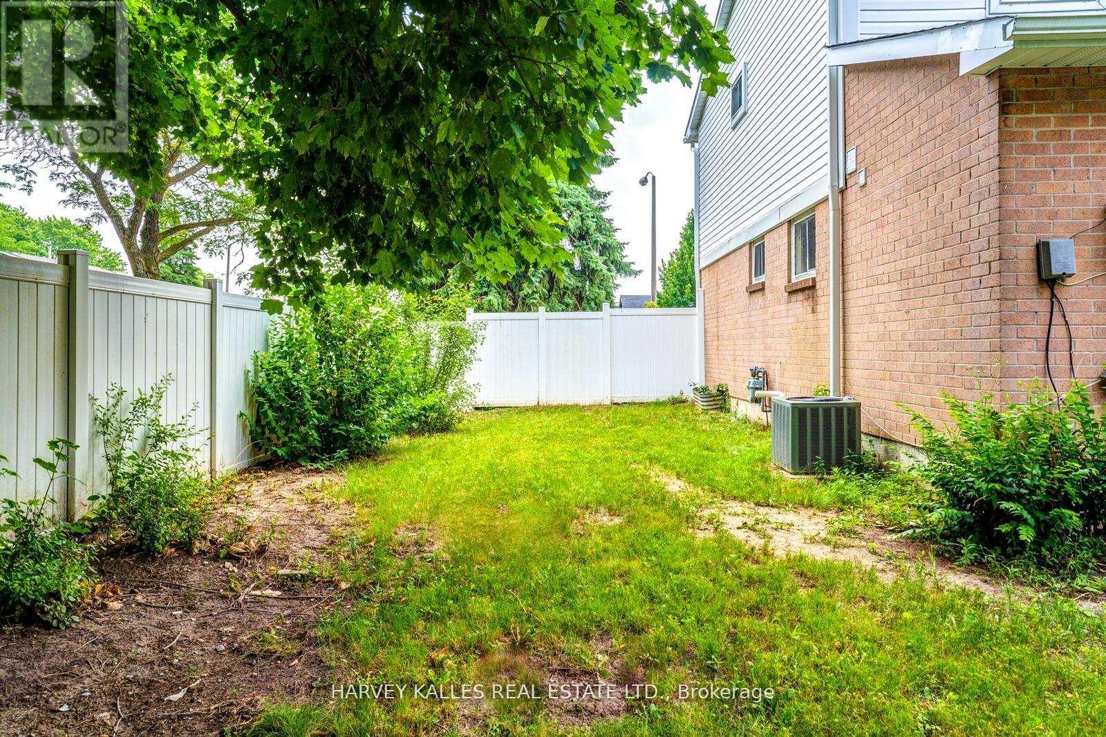 10 Tunmead Square, Toronto, Ontario  M1B 1W9 - Photo 44 - E12394581