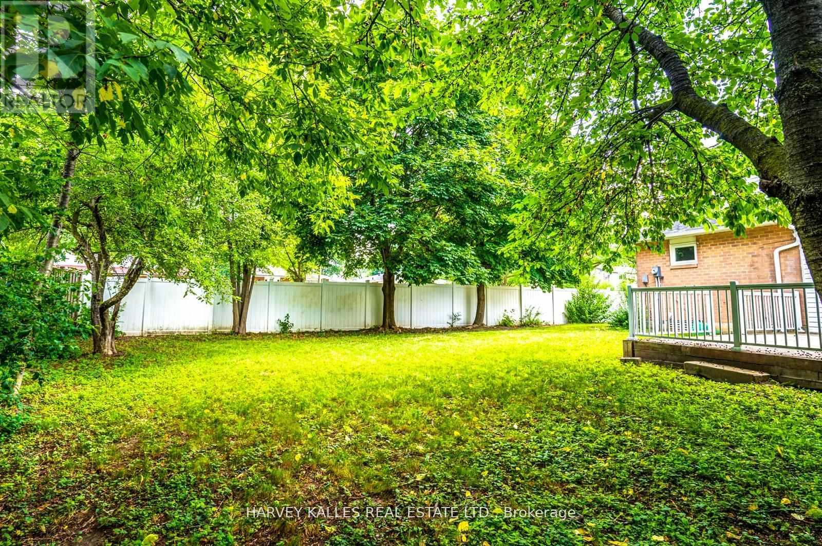 10 Tunmead Square, Toronto, Ontario  M1B 1W9 - Photo 48 - E12394581