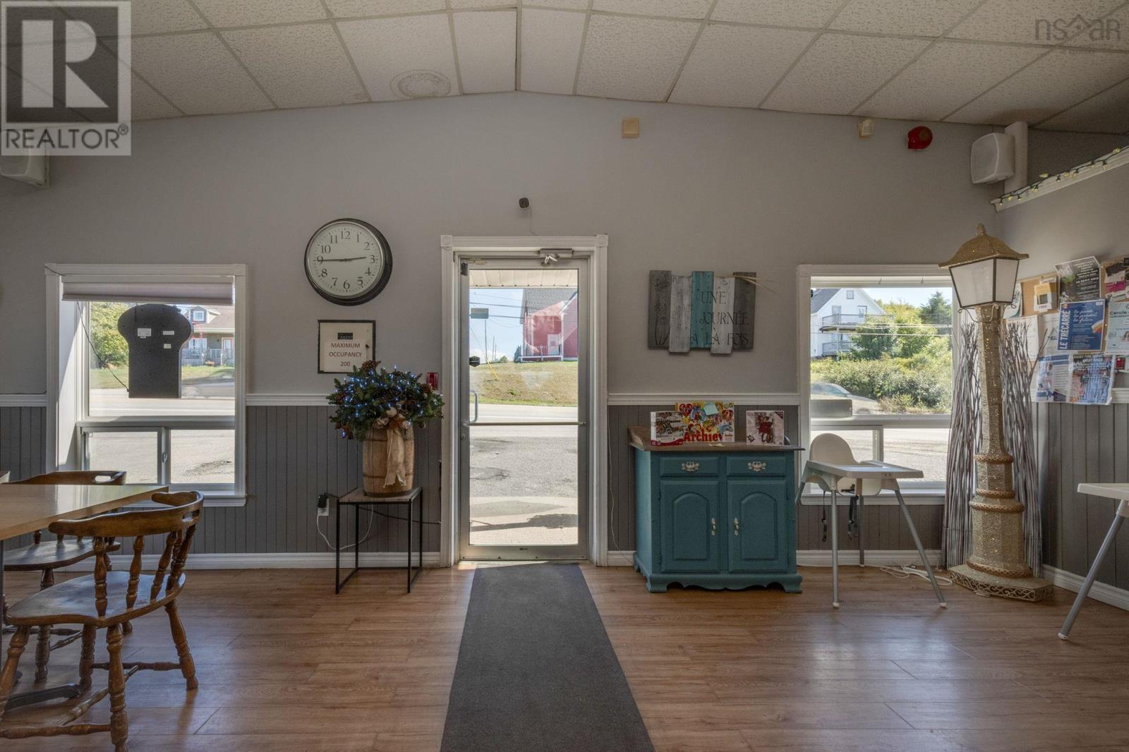 8467 1 Highway, Meteghan Centre, Nova Scotia  B0W 2J0 - Photo 15 - 202522750