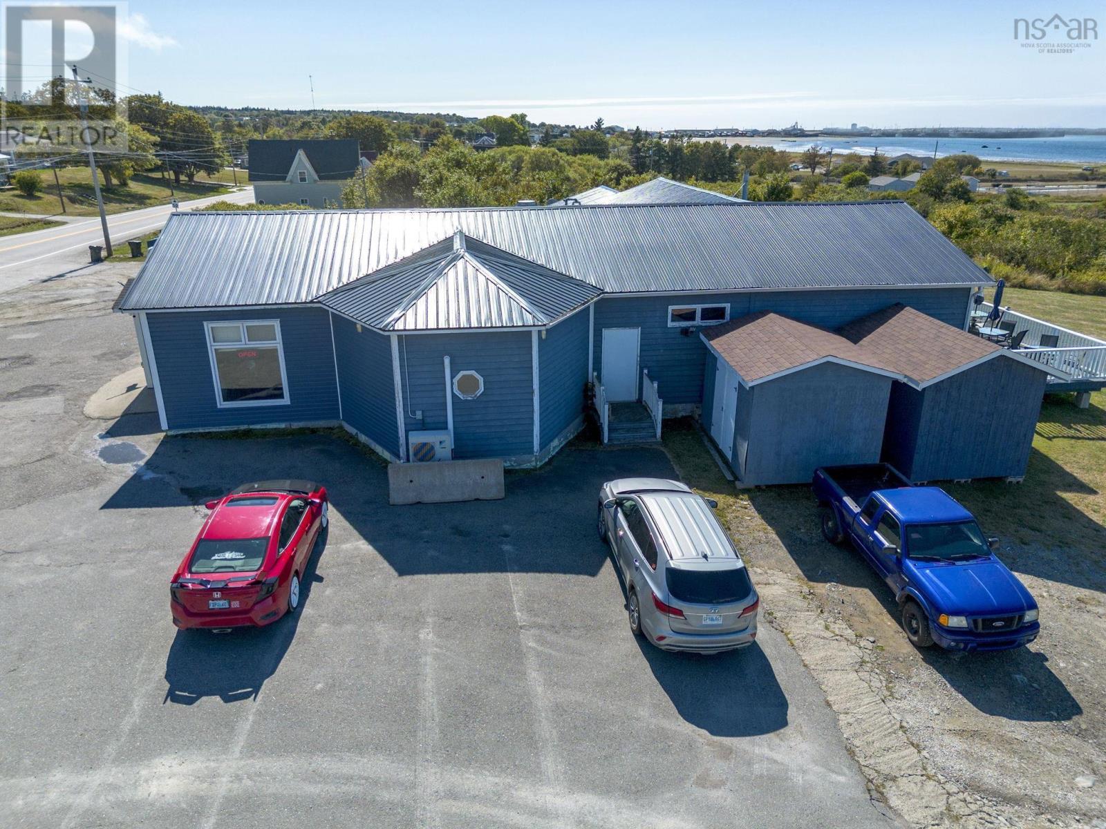 8467 1 Highway, Meteghan Centre, Nova Scotia  B0W 2J0 - Photo 11 - 202522750
