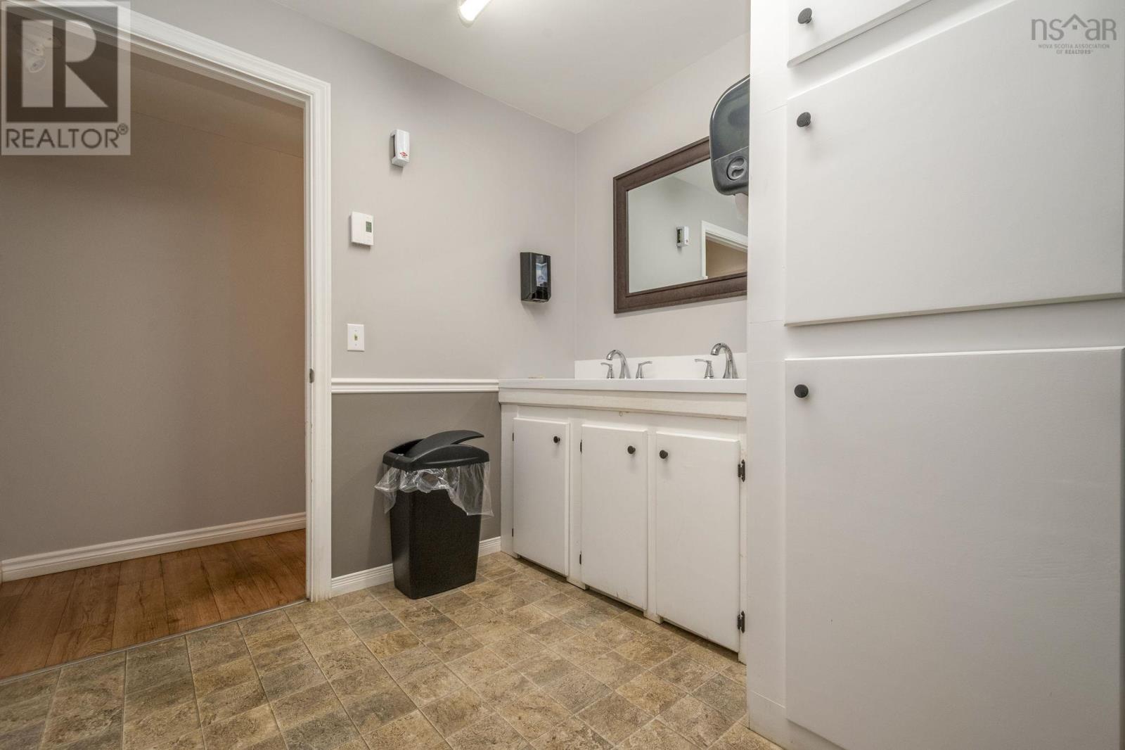 8467 1 Highway, Meteghan Centre, Nova Scotia  B0W 2J0 - Photo 31 - 202522750