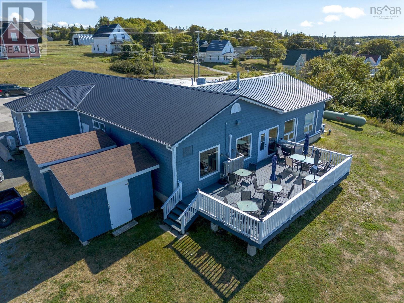 8467 1 Highway, Meteghan Centre, Nova Scotia  B0W 2J0 - Photo 9 - 202522750