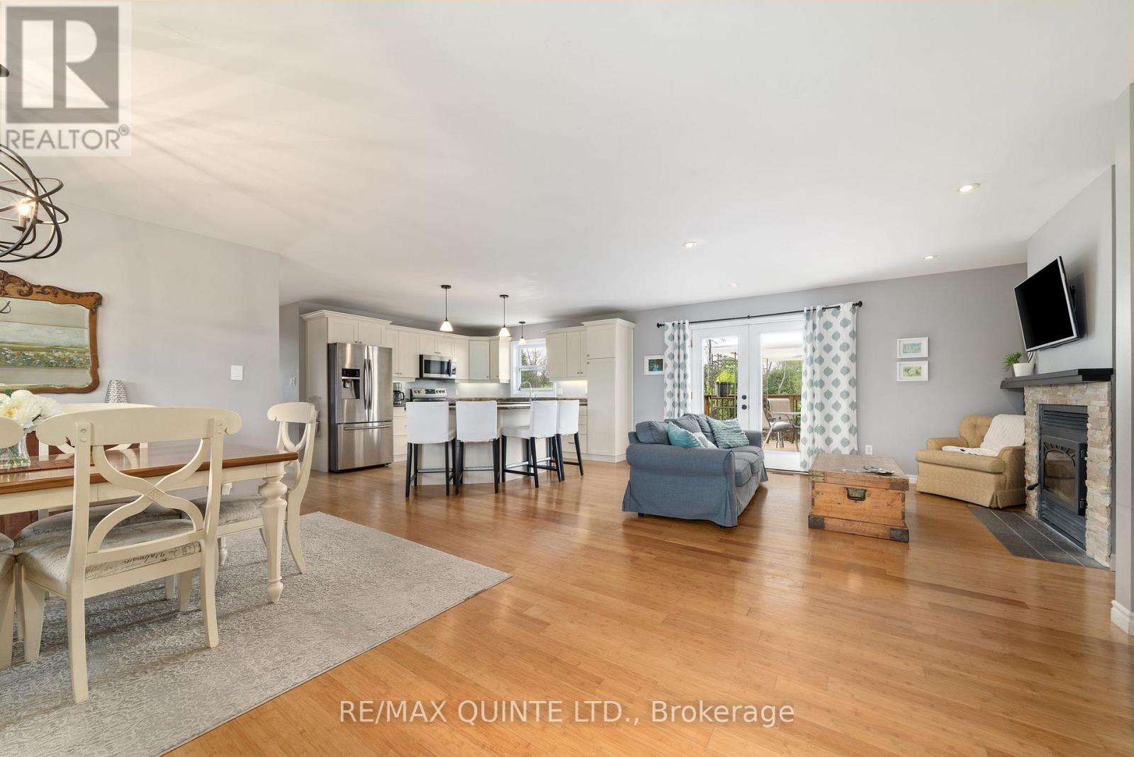 405 Brennan Road, Belleville, Ontario  K8N 4Z6 - Photo 10 - X12394724