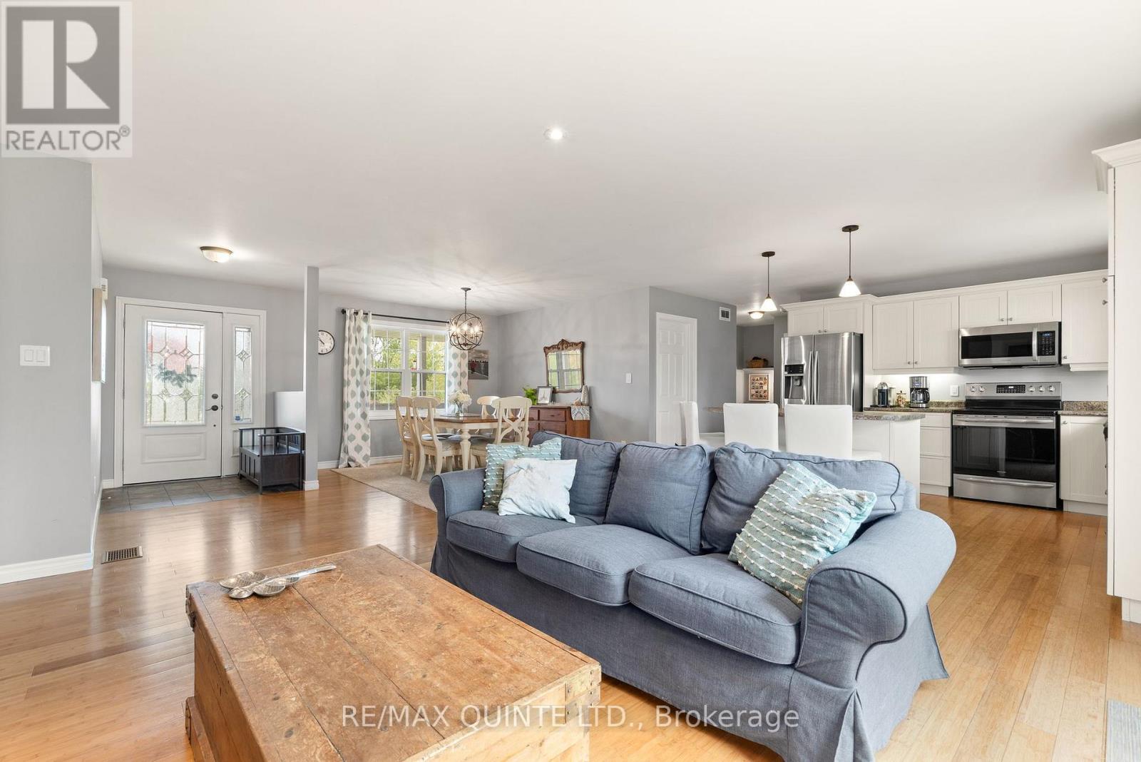 405 Brennan Road, Belleville, Ontario  K8N 4Z6 - Photo 14 - X12394724