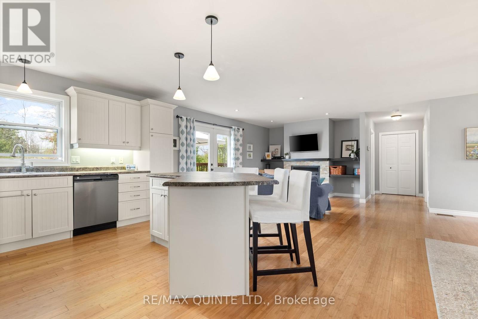 405 Brennan Road, Belleville, Ontario  K8N 4Z6 - Photo 16 - X12394724