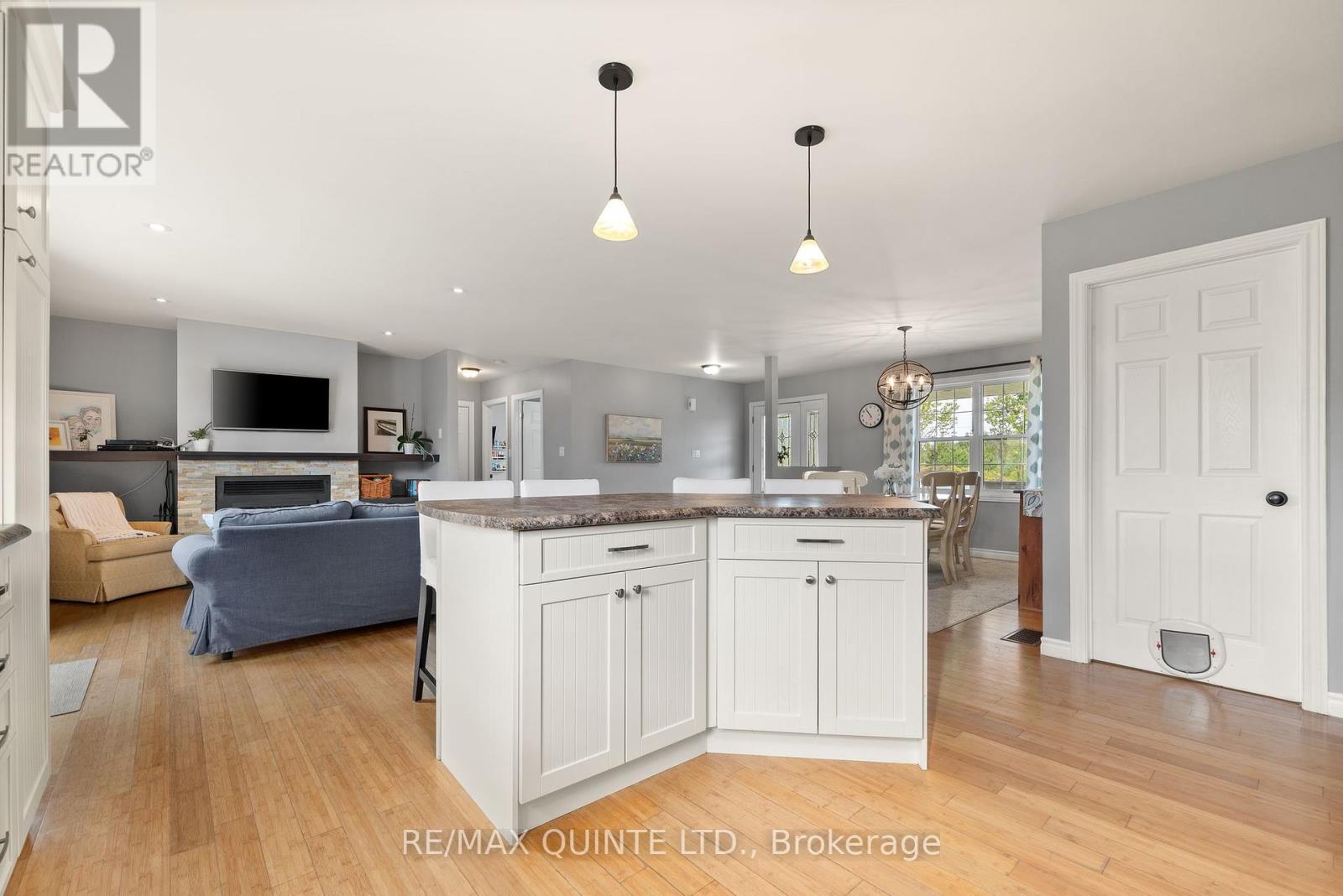 405 Brennan Road, Belleville, Ontario  K8N 4Z6 - Photo 17 - X12394724