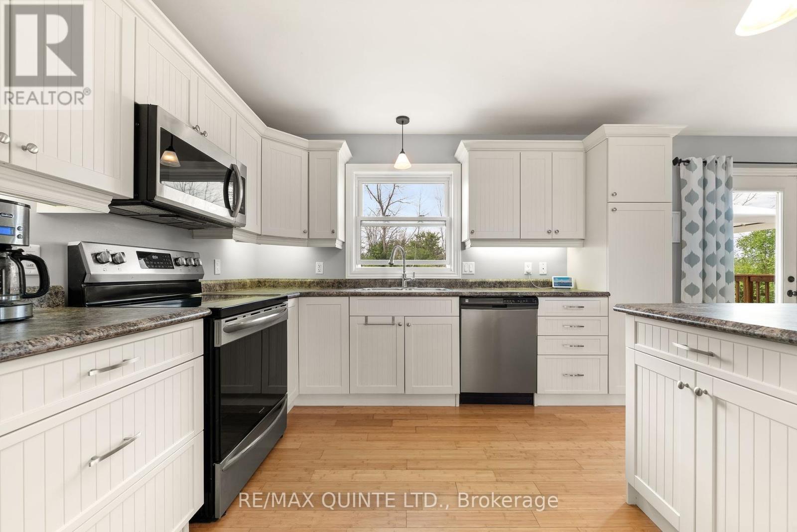 405 Brennan Road, Belleville, Ontario  K8N 4Z6 - Photo 18 - X12394724