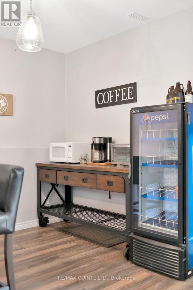 405 Brennan Road, Belleville, Ontario  K8N 4Z6 - Photo 37 - X12394724