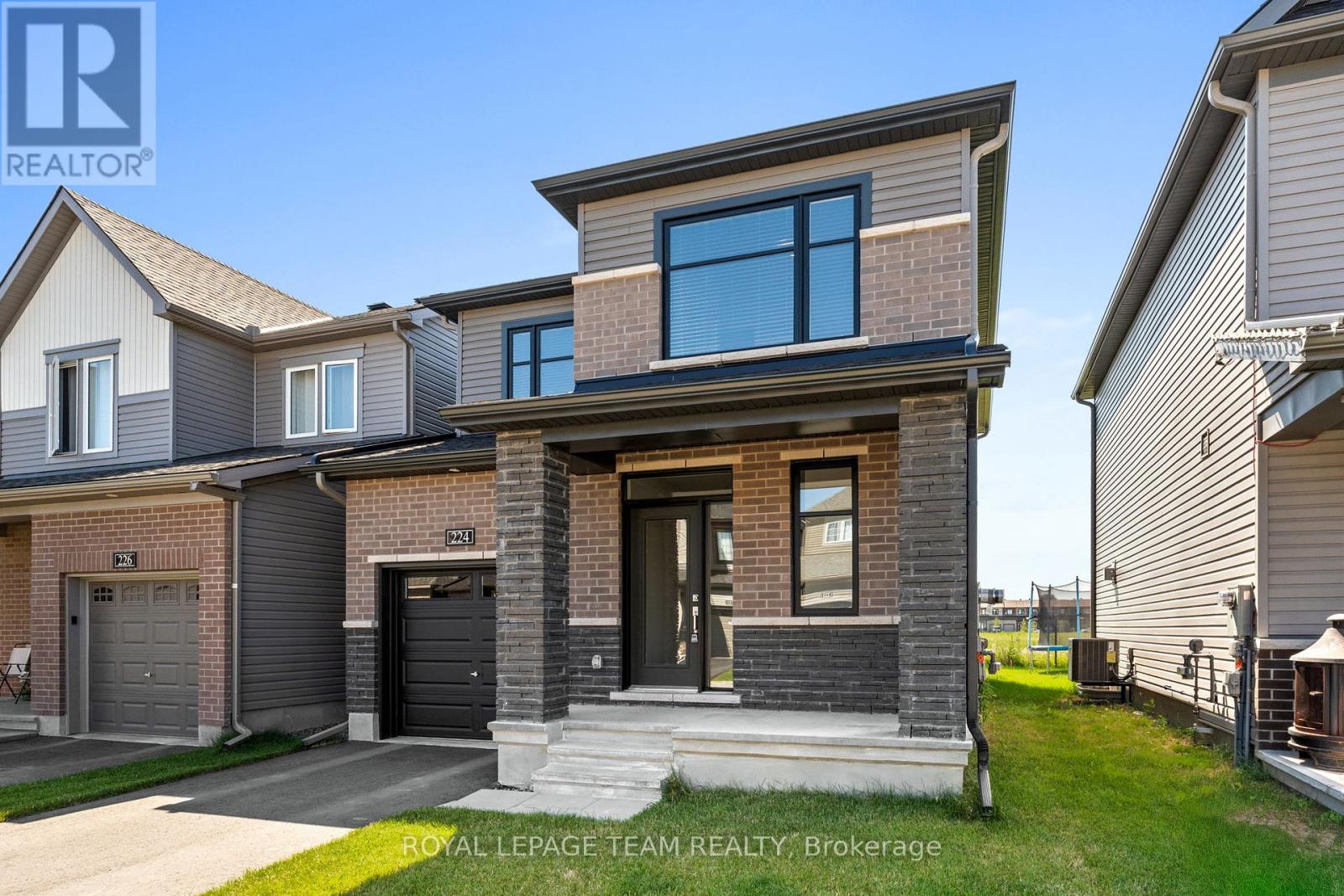 224 Elsie Macgill Walk, Ottawa, Ontario  K2W 0L4 - Photo 4 - X12394694