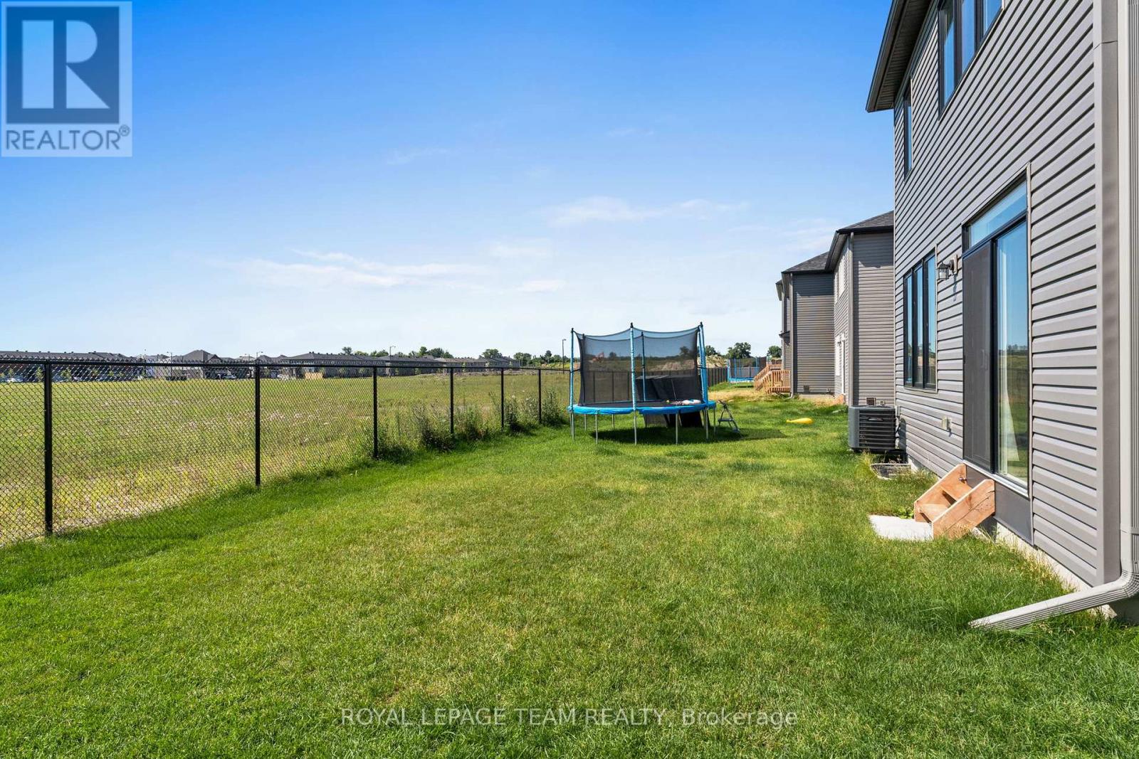 224 Elsie Macgill Walk, Ottawa, Ontario  K2W 0L4 - Photo 41 - X12394694