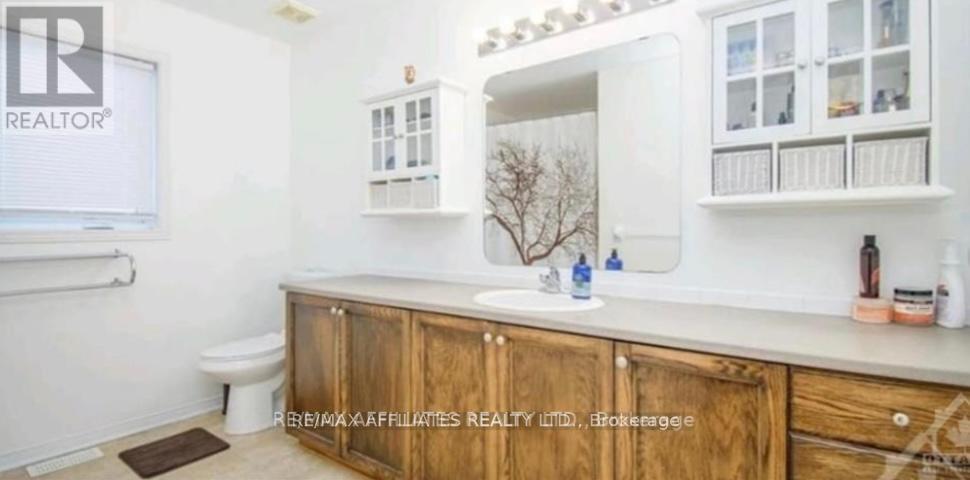 1040 Capreol Street, Ottawa, Ontario  K4A 4Z9 - Photo 9 - X12394751