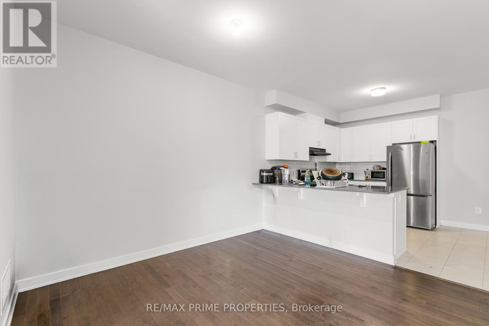 834 Bascule Place, Ottawa, Ontario  K0A 2Z0 - Photo 5 - X12394756
