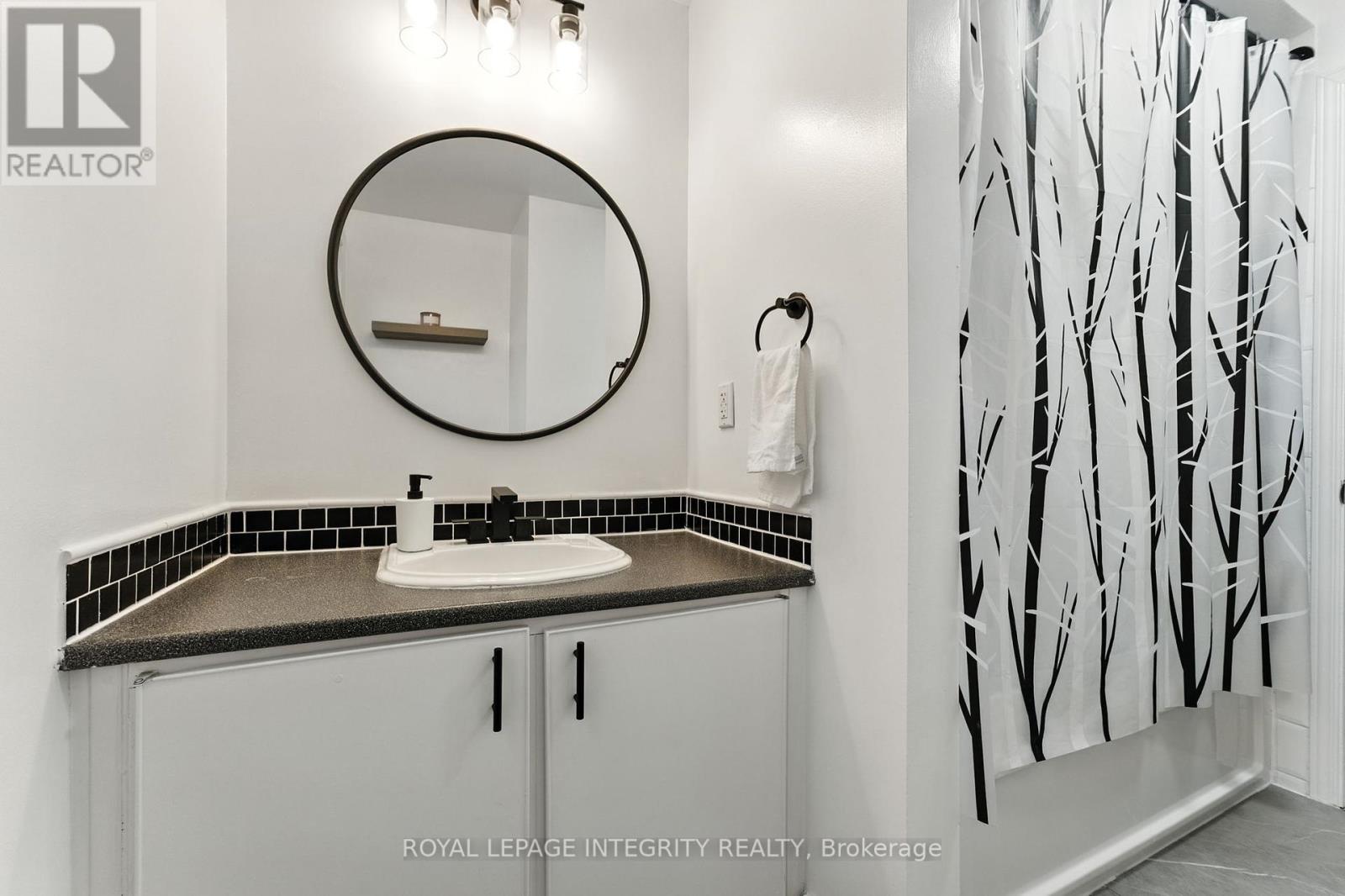 7900 Decarie Drive, Ottawa, Ontario  K1C 2K3 - Photo 31 - X12394767