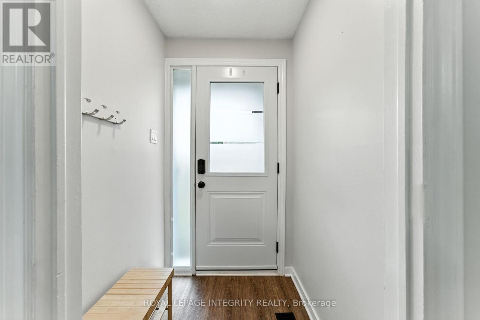 7900 Decarie Drive, Ottawa, Ontario  K1C 2K3 - Photo 5 - X12394767