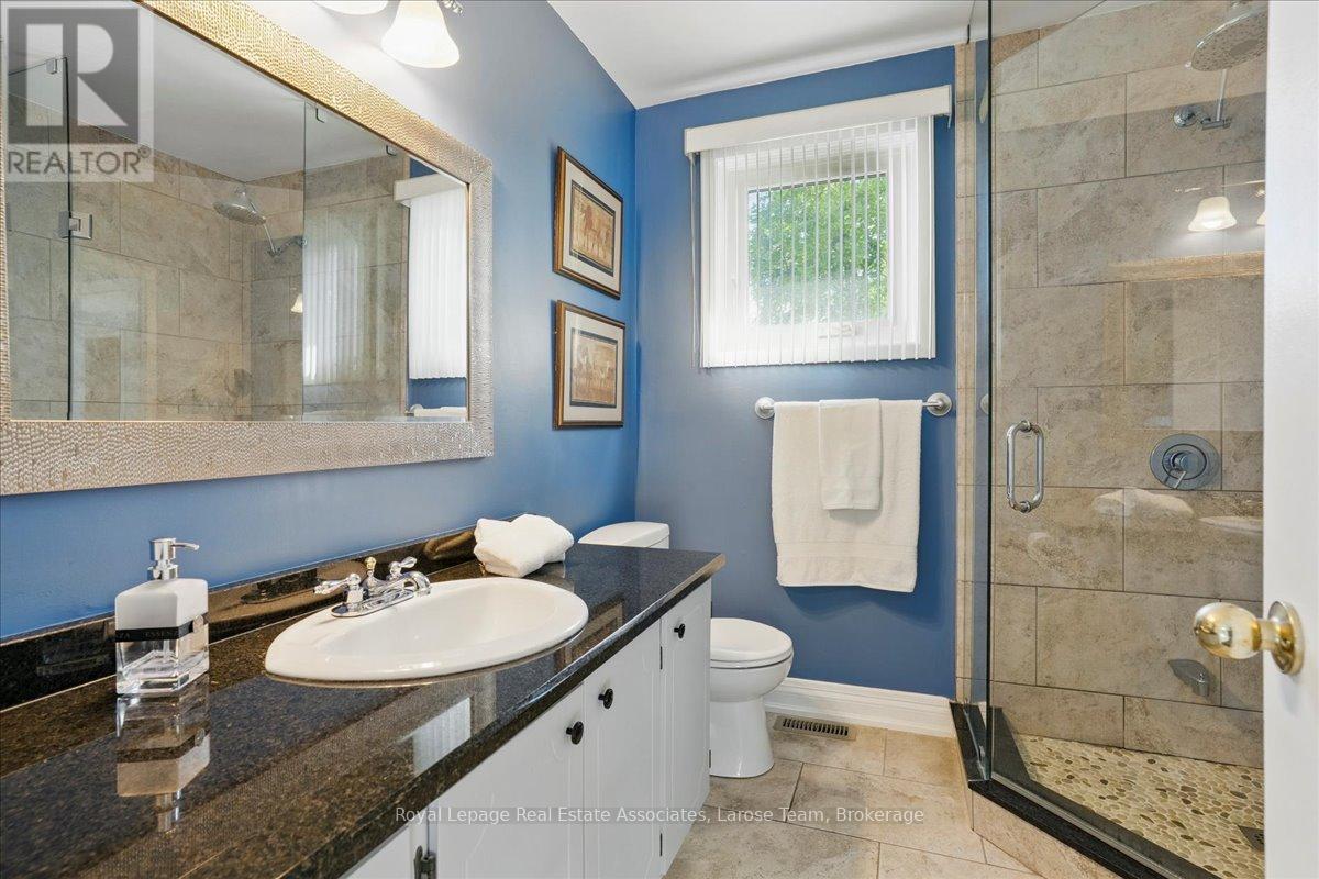 1386 Myron Drive, Mississauga (Lakeview), Ontario  L5E 2N4 - Photo 30 - W12394283