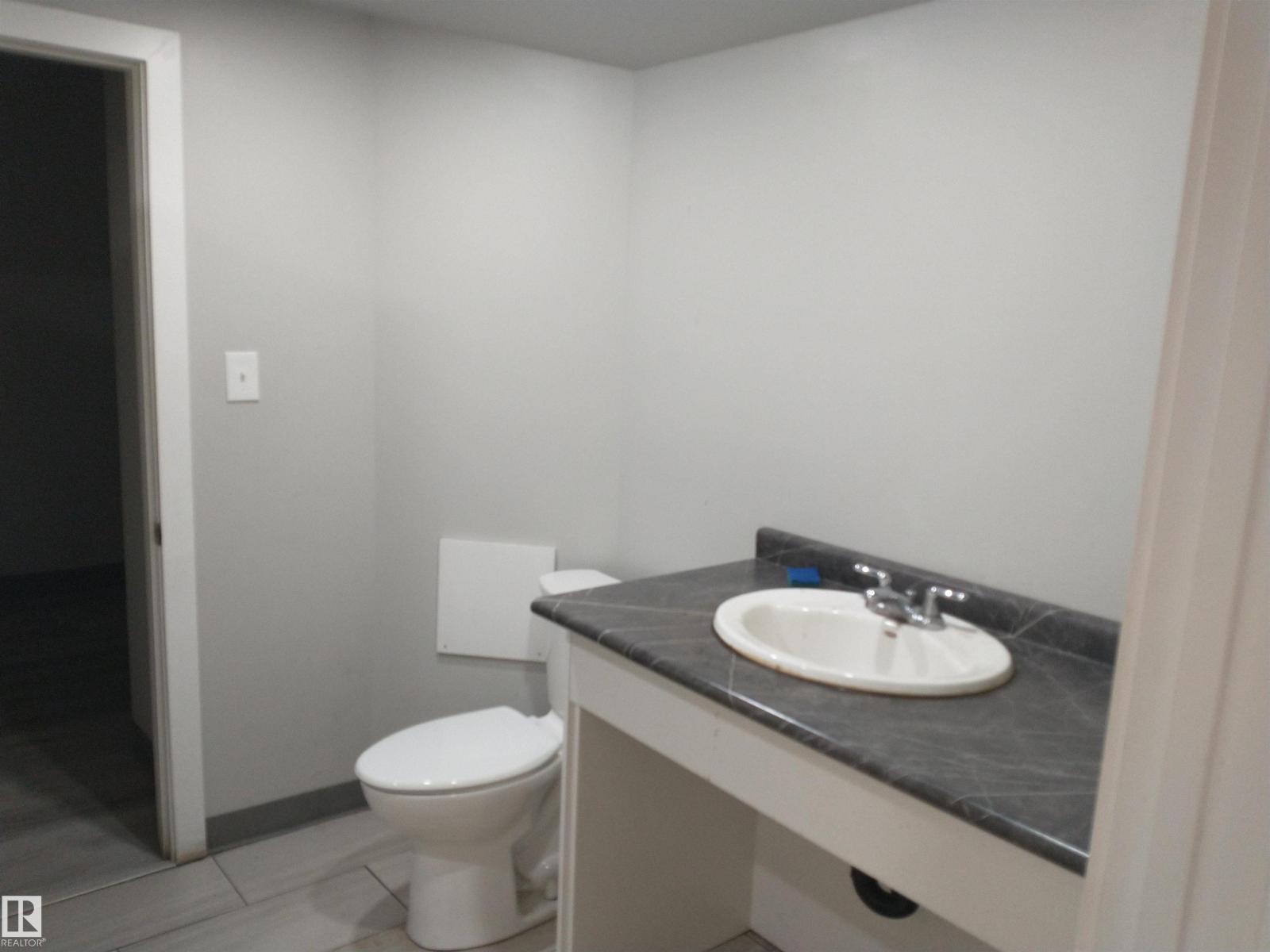 9424 111 Av Nw, Edmonton, Alberta  T5G 0A4 - Photo 3 - E4456897