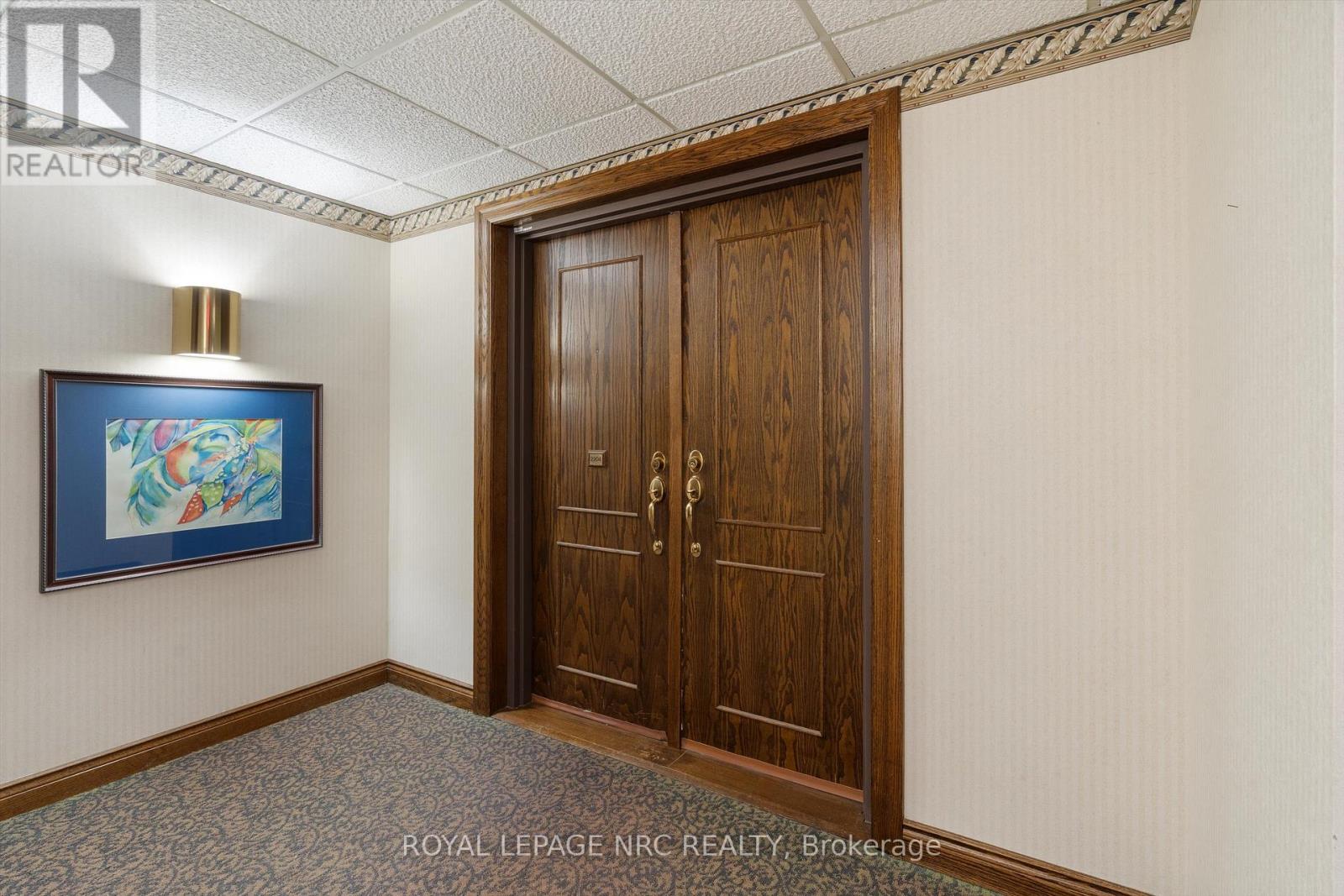 2204 - 701 Geneva Street, St. Catharines, Ontario  L2N 7H9 - Photo 4 - X12394716